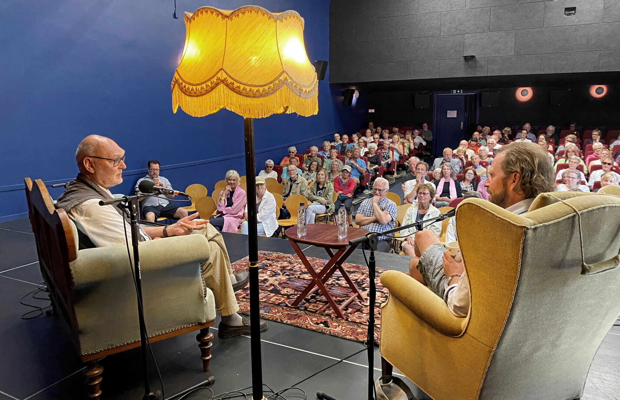 En samtale mellem forfatter Leif Davidsen og Mikkel Frey Damgaard trak fulde huse ved en tidligere litteraturfestival i Præstø.