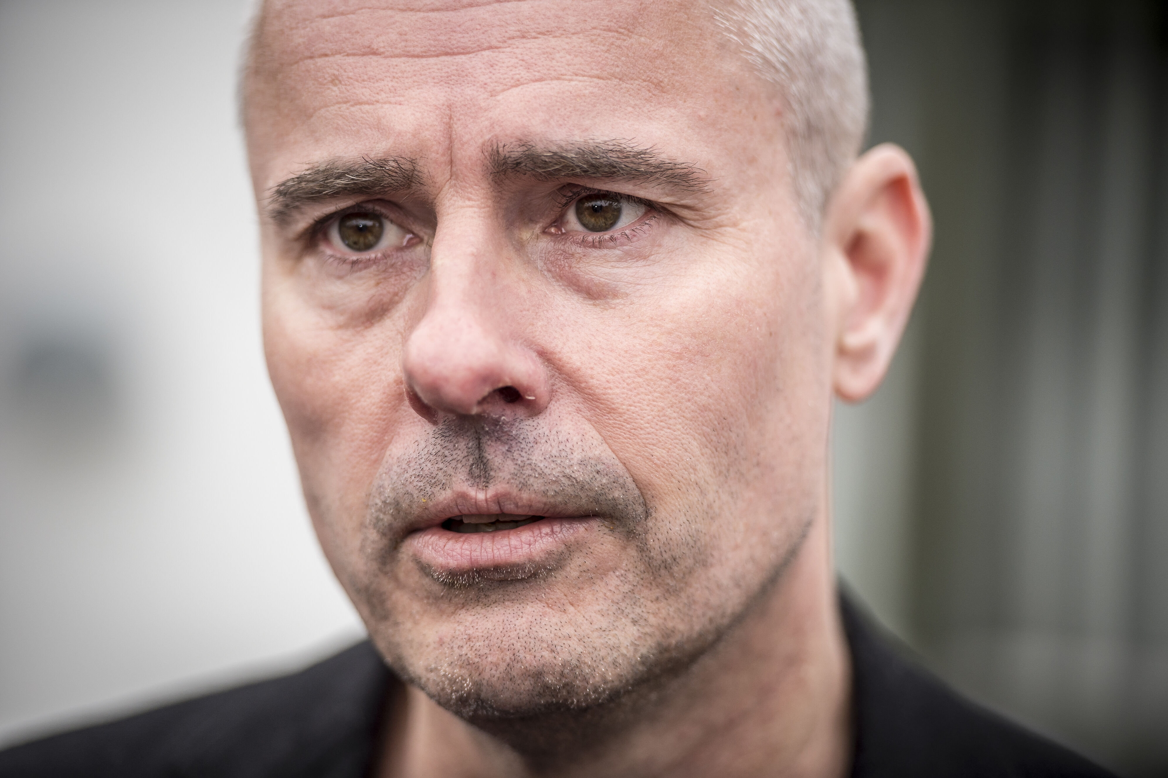 Henrik Sass Larsen nægter sig skyldig i en sag, hvor han er tiltalt for at besidde tusindvis af billeder og videoer af overgrebsmateriale med børn. (Arkivfoto).