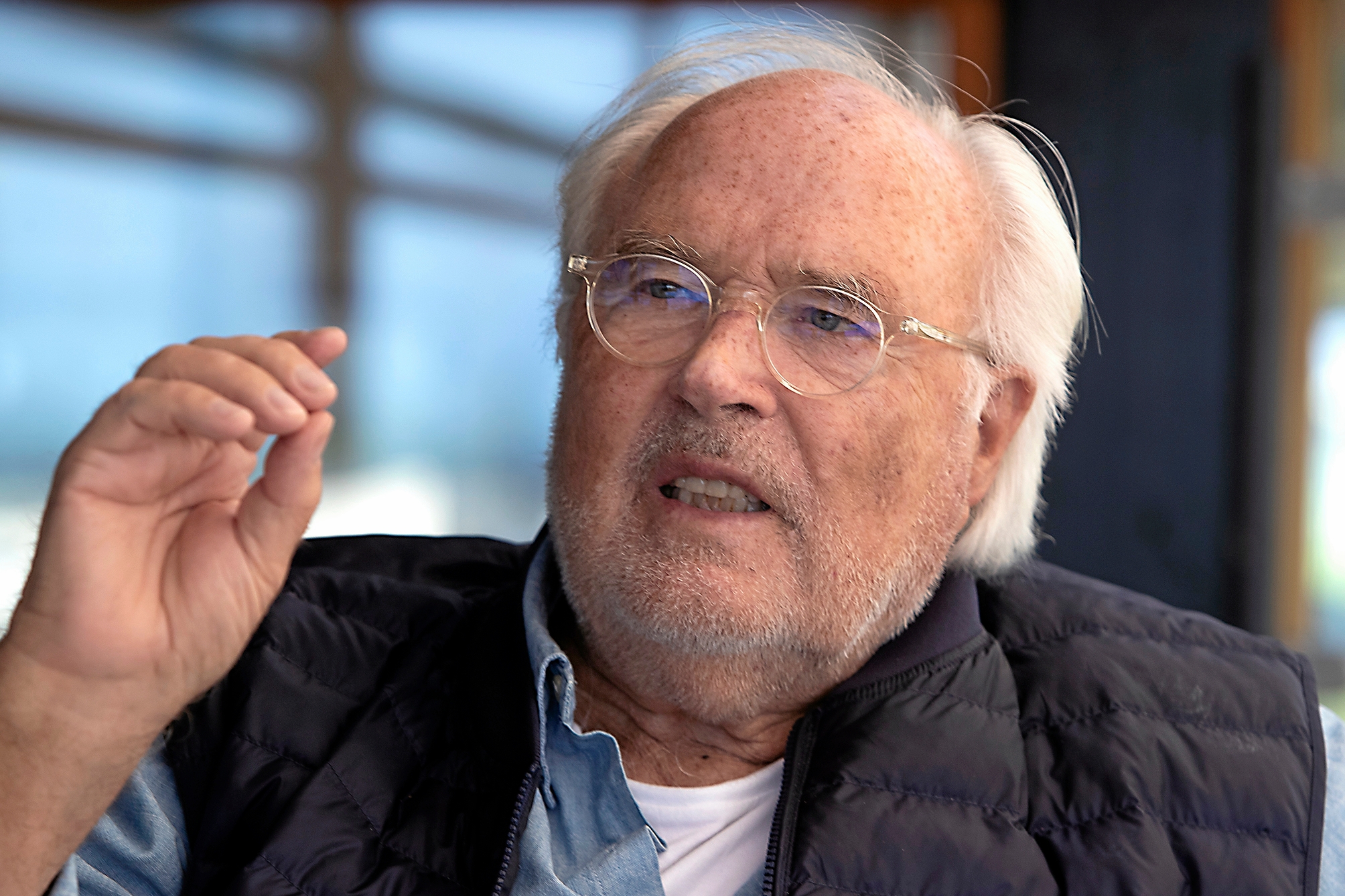 - Inges Alzheimer har lært mig, at vi må prioritere det vigtigste, fortæller Don Ø, som nu sælger sit hjem gennem 28 år. - Kim Rasmussen - Inges Alzheimer har lært mig, at vi må prioritere det vigtigste, fortæller Don Ø, som nu sælger sit hjem gennem 28 år.