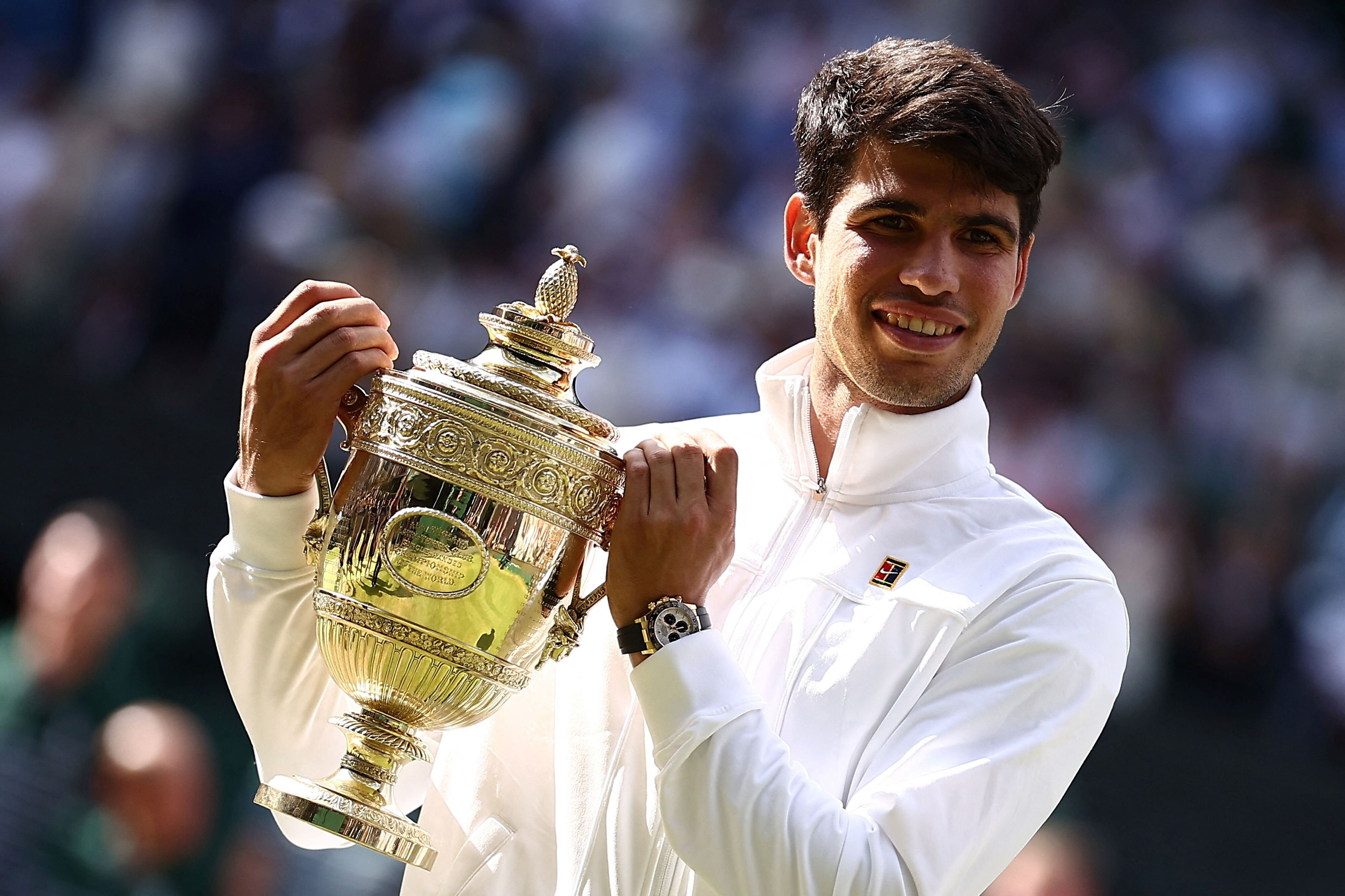 Carlos Alcaraz vandt sidste års Wimbledon-turnering for herrer. I år er præmiepuljen 11 procent højere for vinderne af herre- og damesingle. (Arkivfoto).