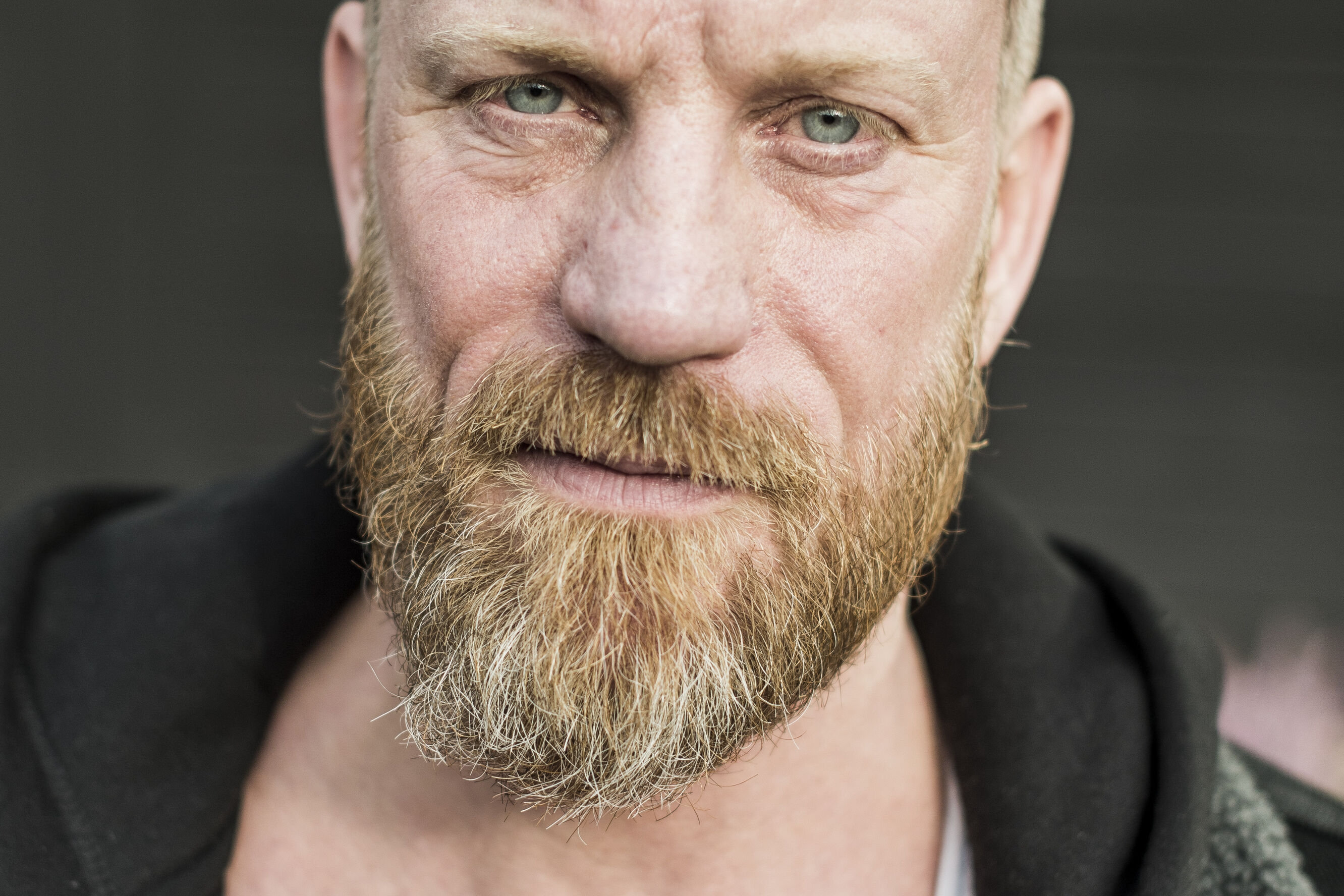 Søren Poppel har ud over film og serier medvirket i flere af Det Kongelige Teaters forestillinger i Ulvedalene ved Bakken nord for København. Her ses han forud for premieren på "Kong Arthur", der kunne ses i sommeren 2016. (Arkivfoto).