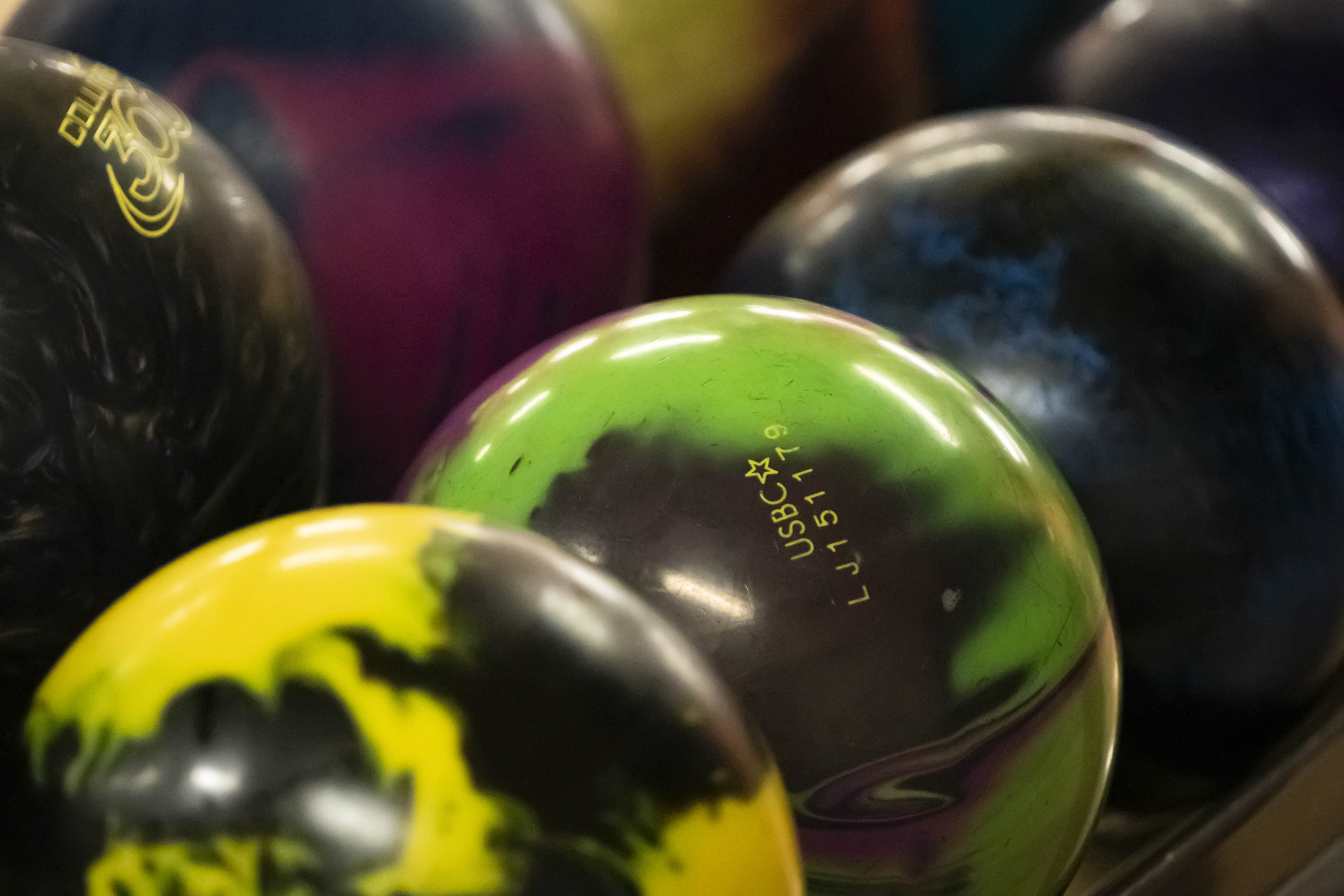 Bowlingtræneren udnyttede sin status over for den unge pige, og det koster nu en ubetinget fængselsstraf samt flere forbud.