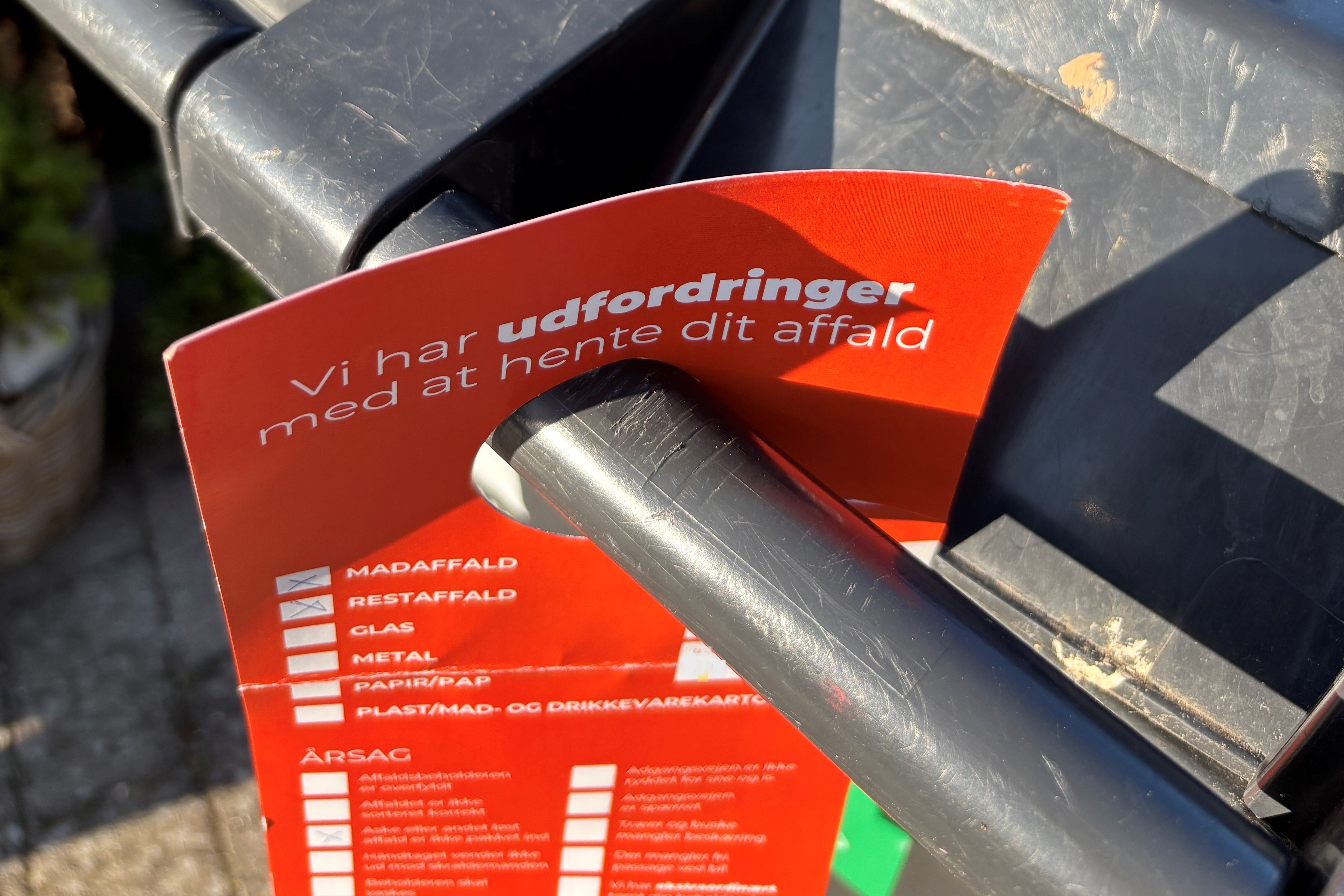 Niels Høiby og hustru fik en kedelig besked fra skraldemændene i påsken.