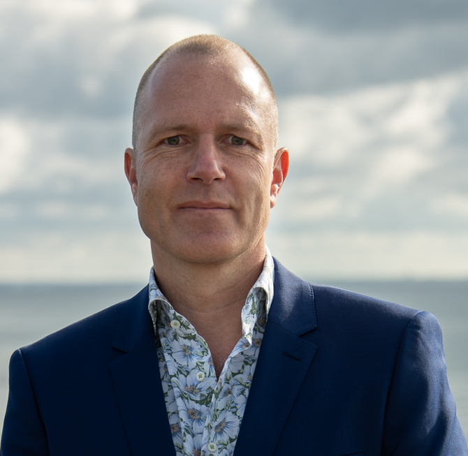 Jesper Tvilde går efter borgmesterposten til efteråret. Den uro, der har været i partiet, er fortid, fortæller han.