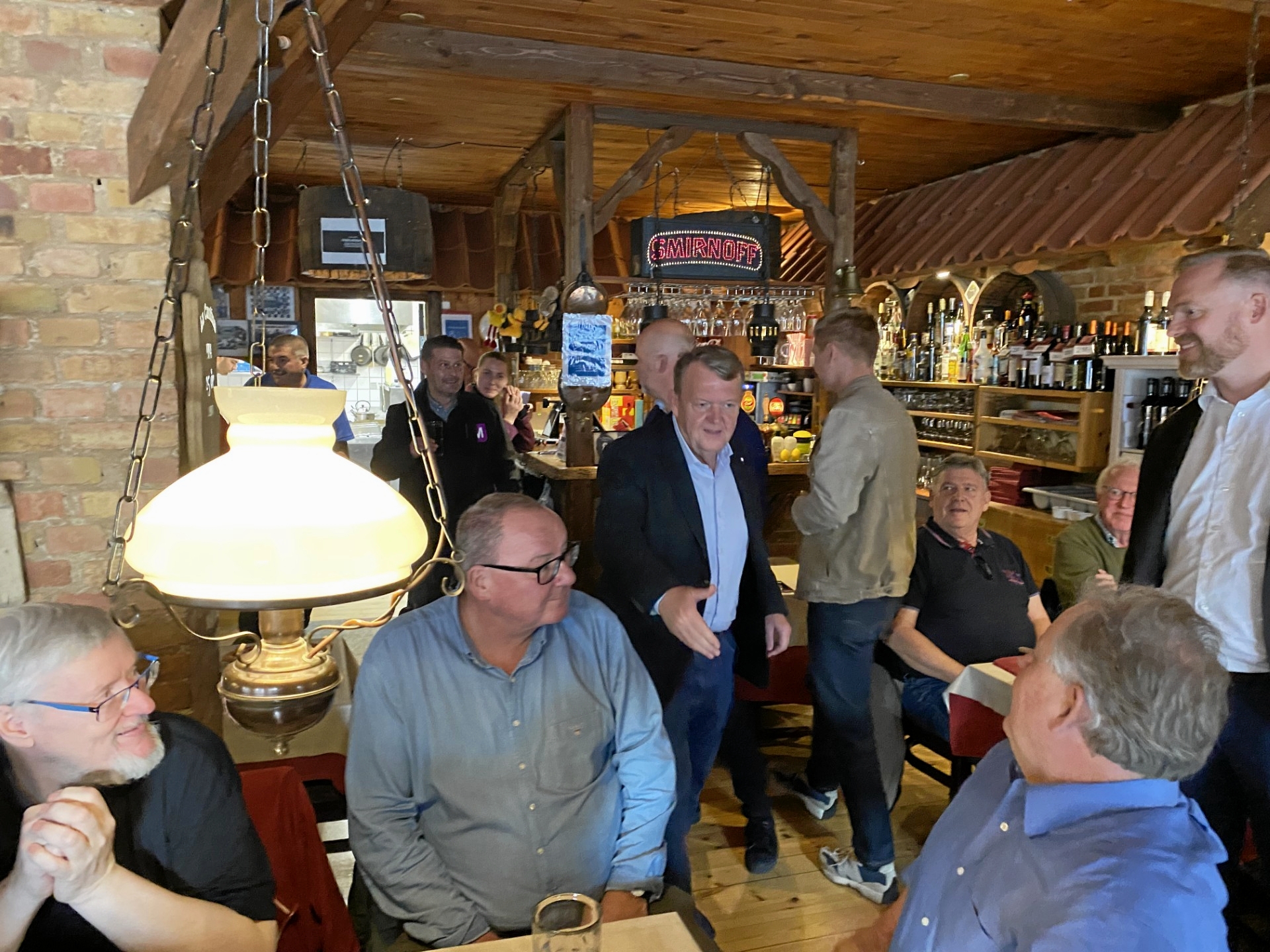 Lars Løkke Rasmussen på netop La Cantina i Græsted, hvor han har en pizza opkaldt efter sig. - Nicklas Thorup Clausen Lars Løkke Rasmussen på netop La Cantina i Græsted, hvor han har en pizza opkaldt efter sig.