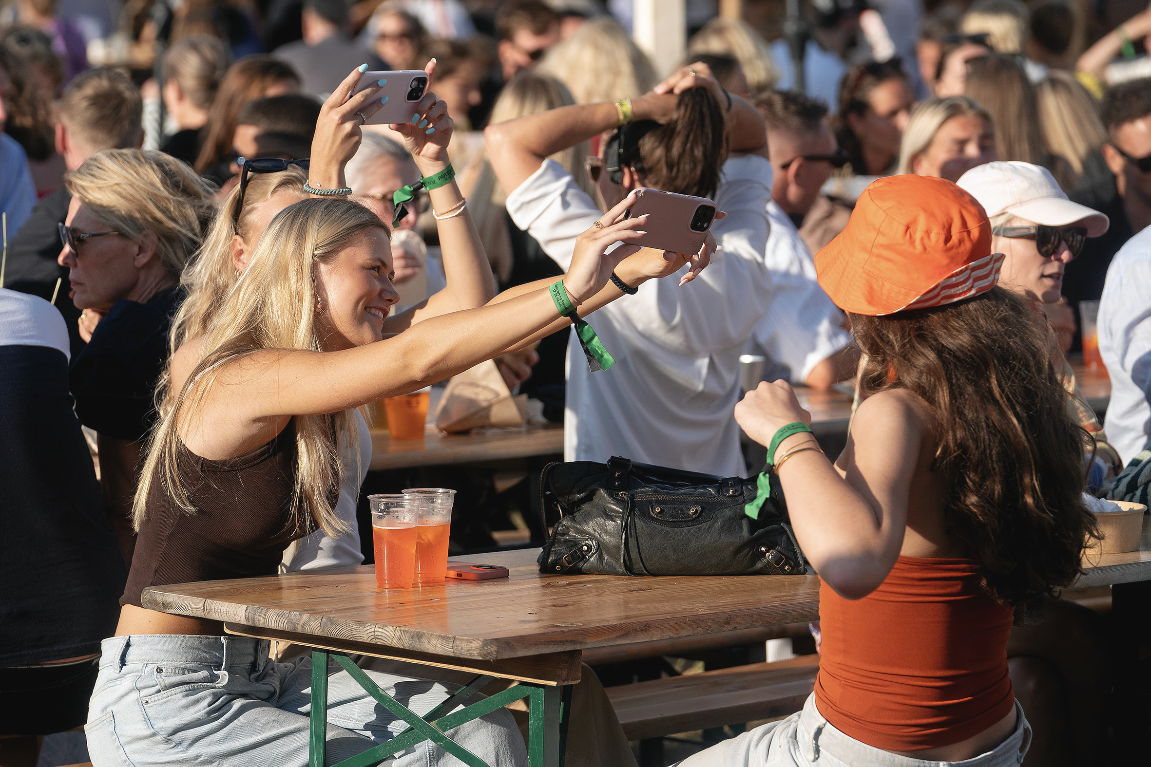 I lige knap tre timer lørdag aften kunne festivalgæsterne til Musik i Lejet ikke bruge betalingskort grundet et nedbrud hos Nets. Det vil ifølge en af stifterne bag festivalen på konsekvenser for årets omsætning.