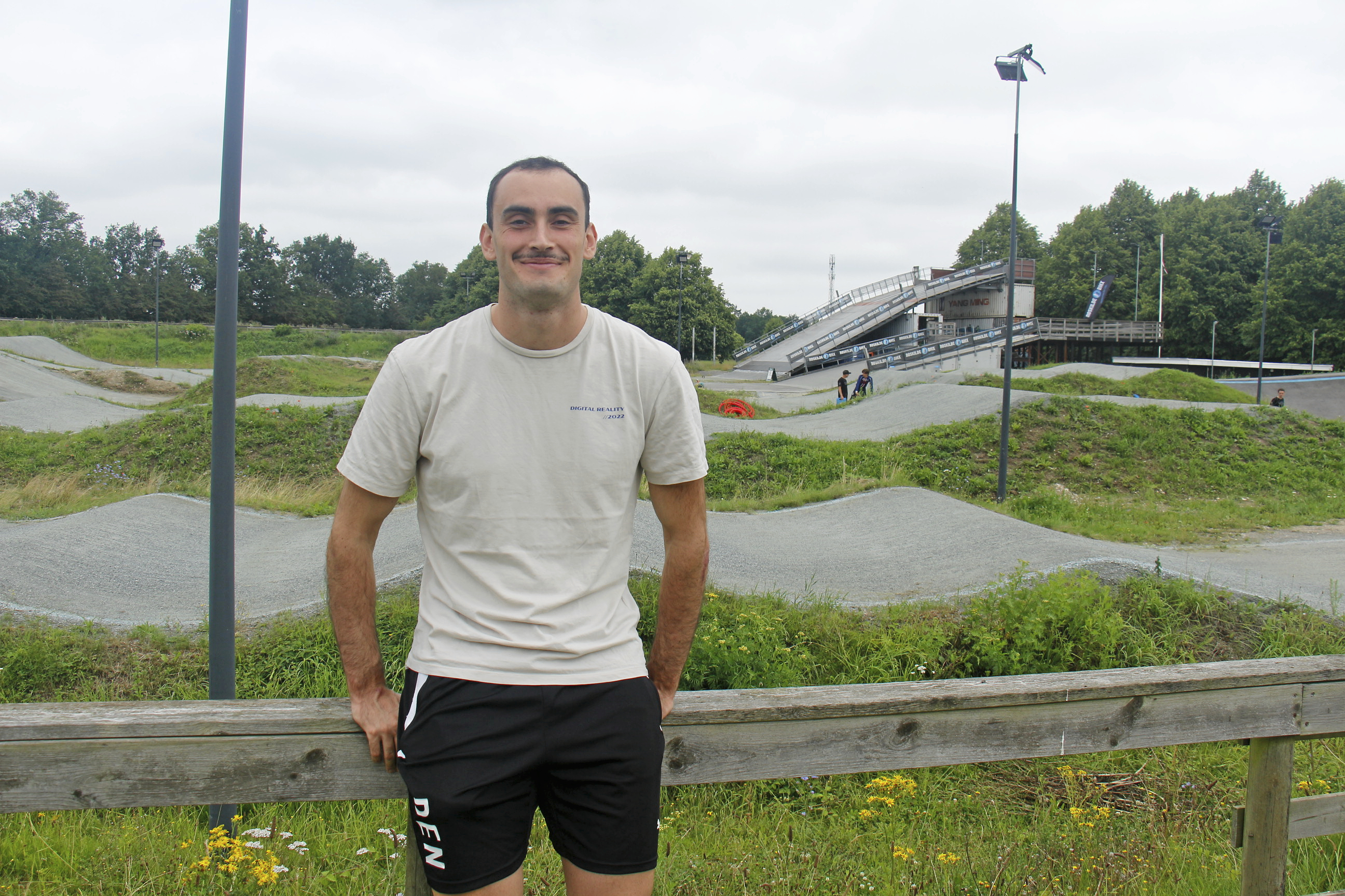 Jakob Sardag fra Roskilde BMX ses her ved banen i Roskilde.