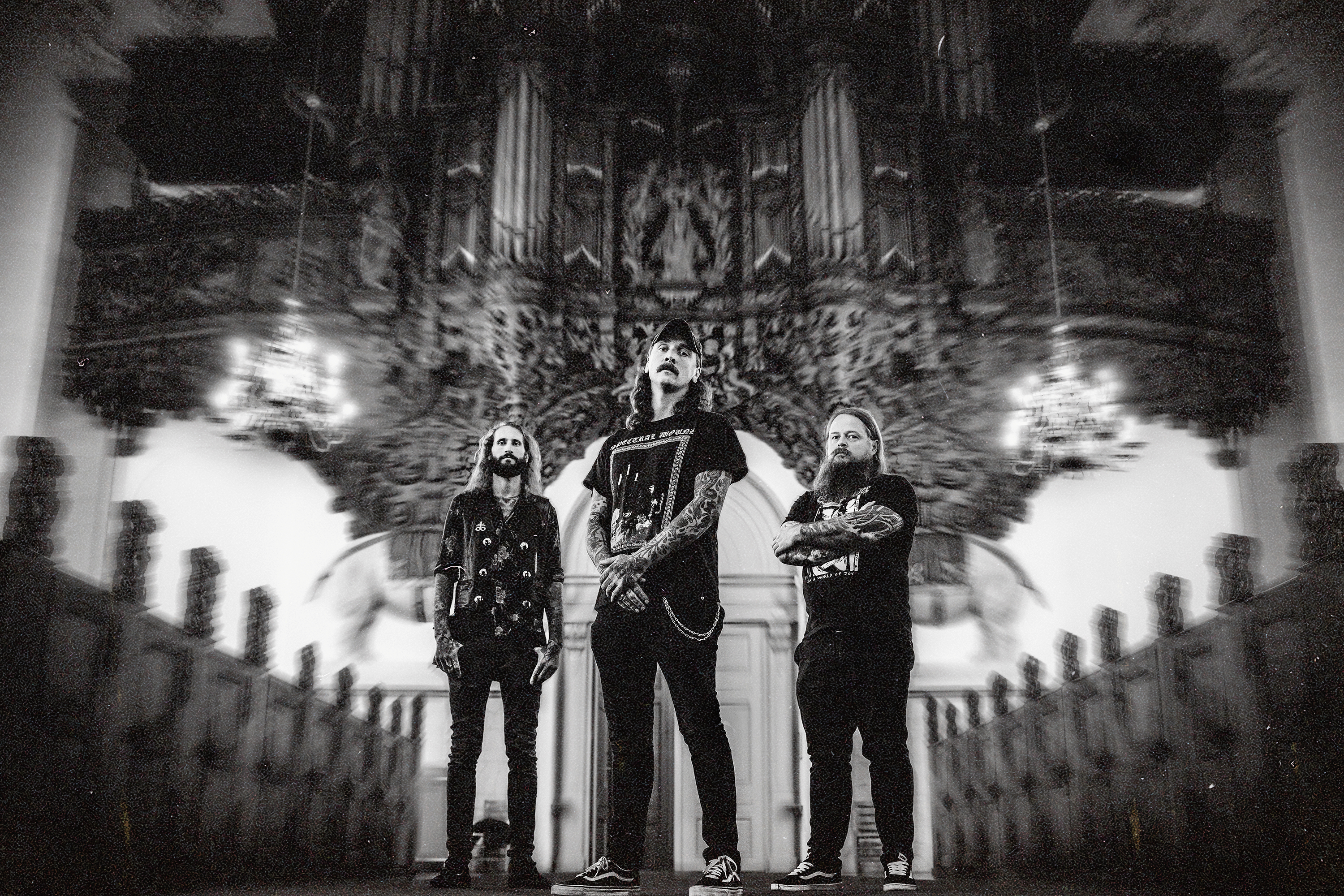 - Vi er meget beærede over at vende tilbage til Dødsgangen efter to år og vil i den forbindelse gerne tilbyde noget unikt til de deltagende. Vi har bestemt os for at opføre vores debutalbum ‘Scandinavian Pain’ i sin hele og umiddelbare form, siger Katla i en pressemeddelelse.
