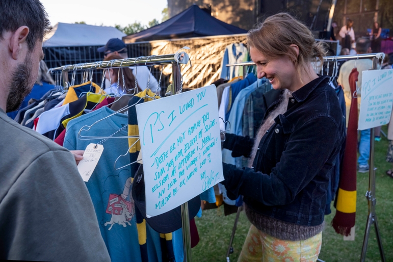 Peter Sommer solgte også ud af garderoben i Byparken - Jens Wollesen Peter Sommer solgte også ud af garderoben i Byparken