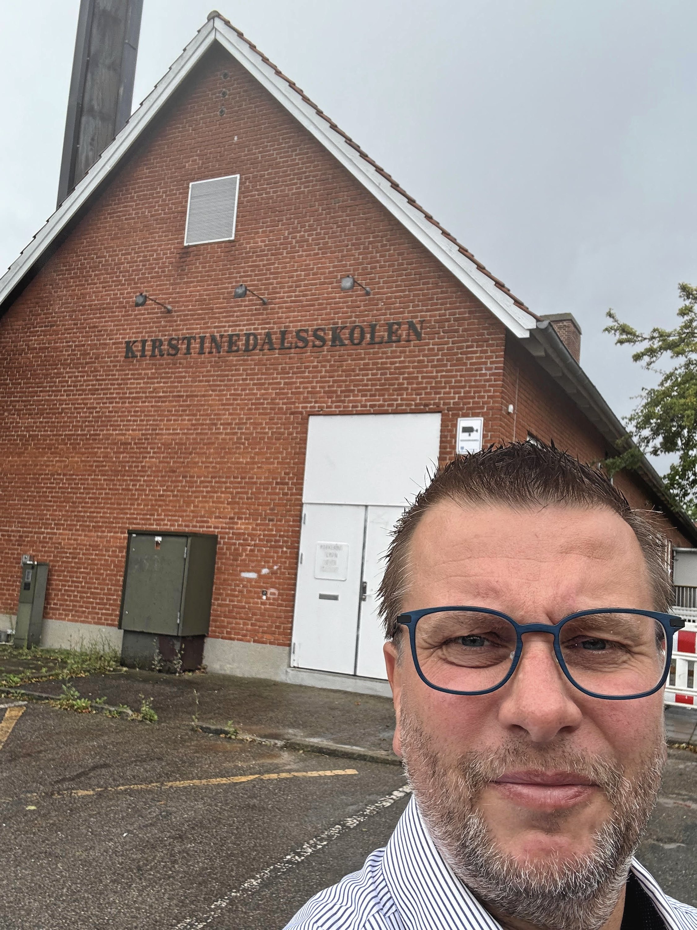 - Man har satset hårdt på at by udvikle Køge Nord. Hvorfor er der ikke tænkt på vores børns skole?, spørger Anders Gøthe, spidskandidat for LA i Køge Kommune, i dette læserbrev.