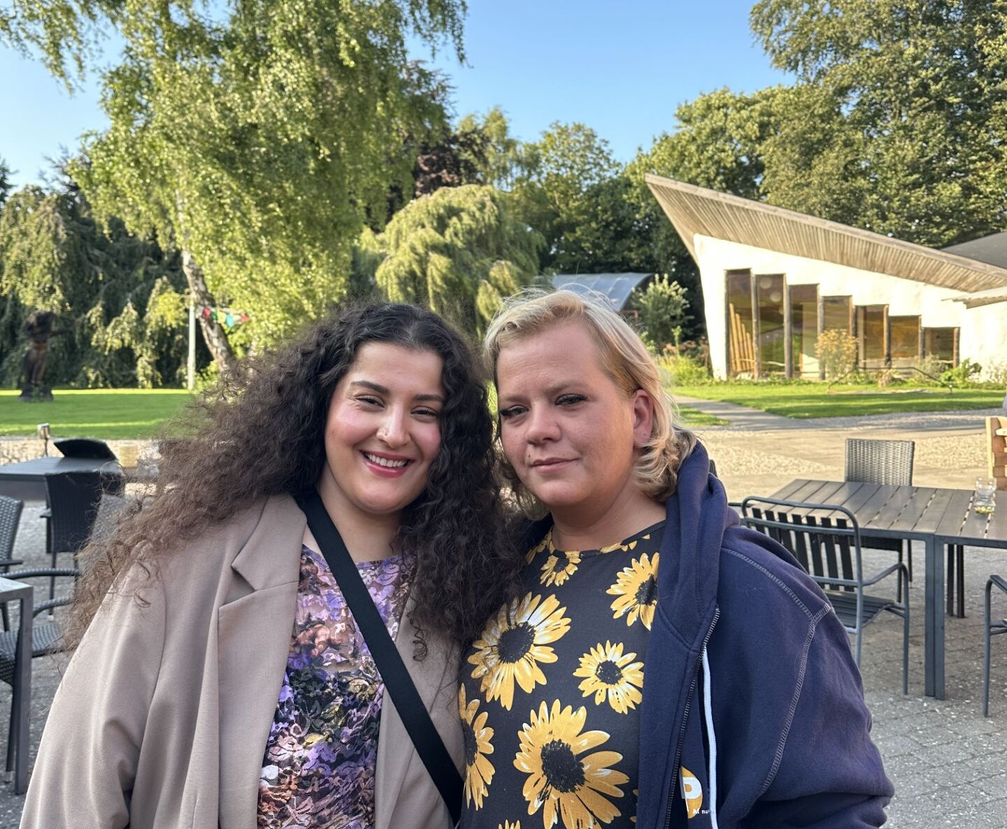 Melis Aydin (K) ses her med landsledelsesmedlem i LAP, Anette Pedersen.