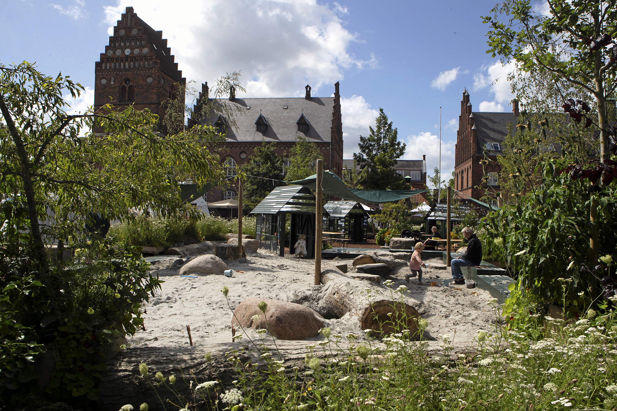 Sommerliv på Stændertorvet.