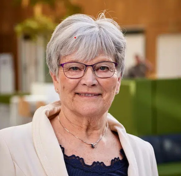 - Senest har de frivillige optrådt som de voksne og fornuftige i sagen om aktivitetscentret Gedevasevang, hvor de tre politiske bestyrelsesmedlemmer har opført sig tåbeligt og umodent, lyder det i et indlæg fra Jens Rikardt Andersen i Jonstrup. Birte Jakobsen (billedet) er nu bestyrelsesformand for Gedevasevang.