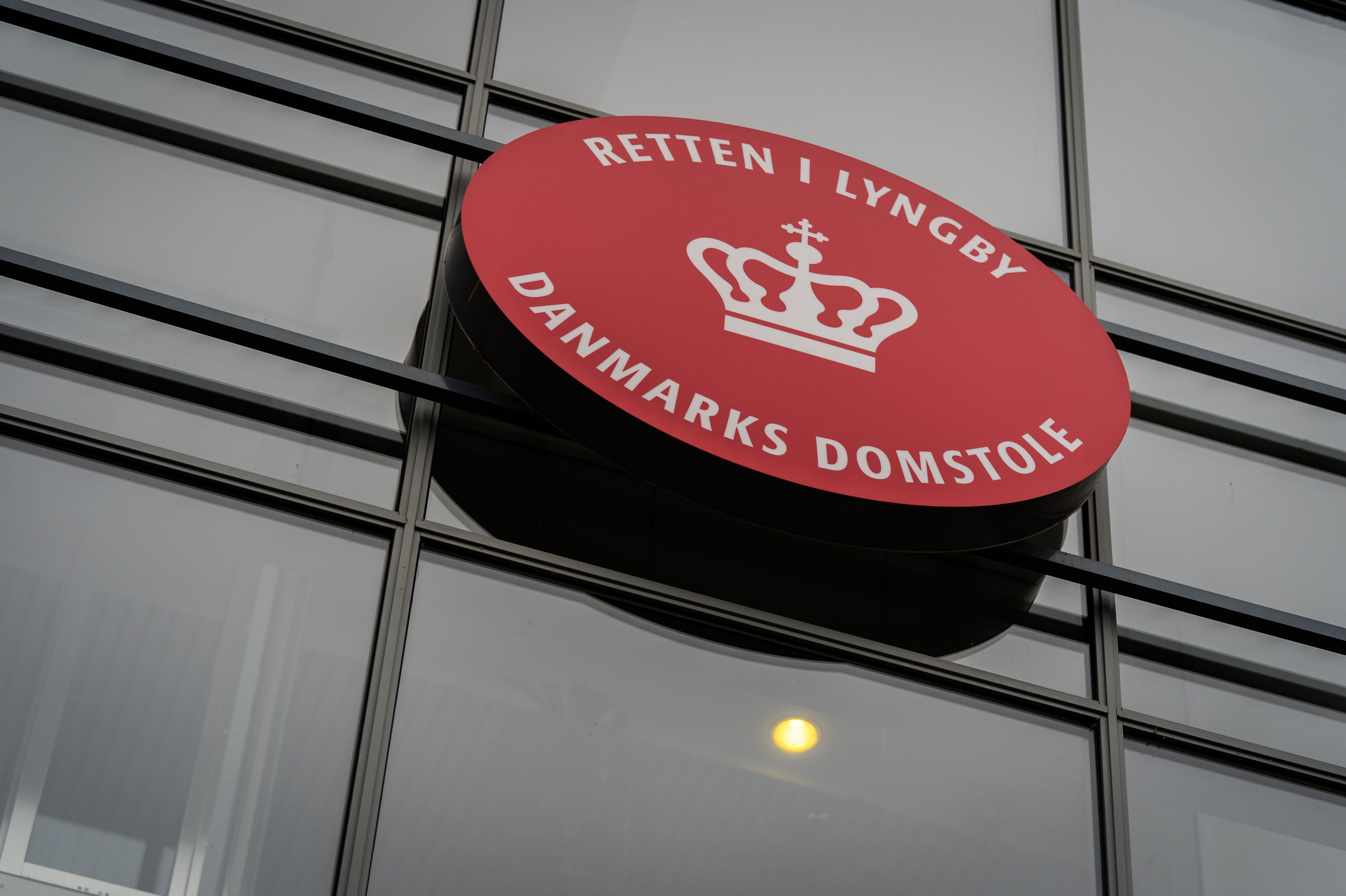 Retten i Lyngby skal behandle sagen mod en mand, der er tiltalt for at have medvirket til omfattende svindel i en spilleforening. Der er endnu ikke fastsat datoer for sagen. (Arkivfoto).