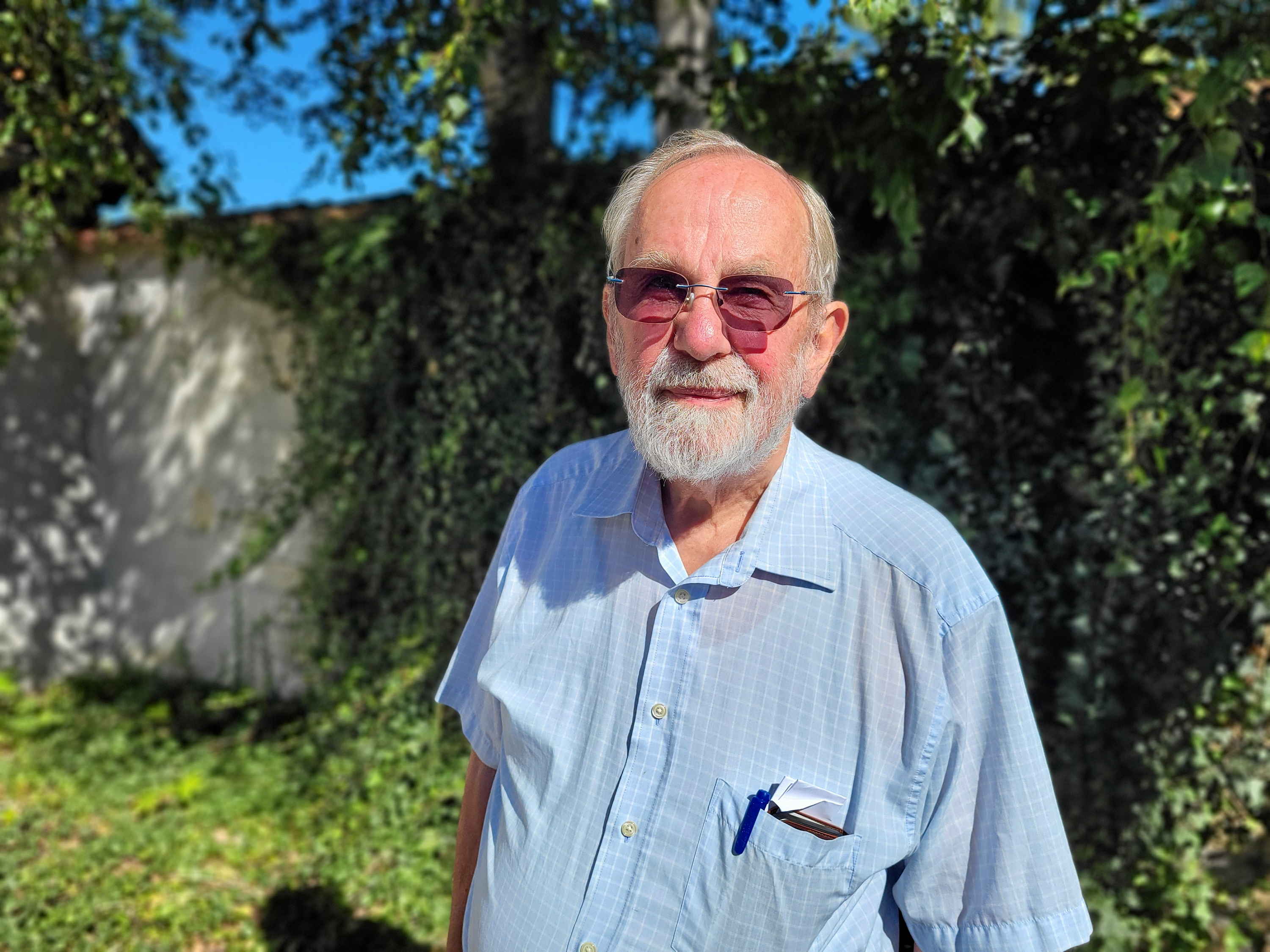 Karsten Visby, medlem af Snurretoppens bestyrelse: - Vores hus er en humlebi. Men i og med, at der er omkring 45 mennesker, der arbejder gratis og utrætteligt, så lader det sig gøre, siger han om Snurretoppen.