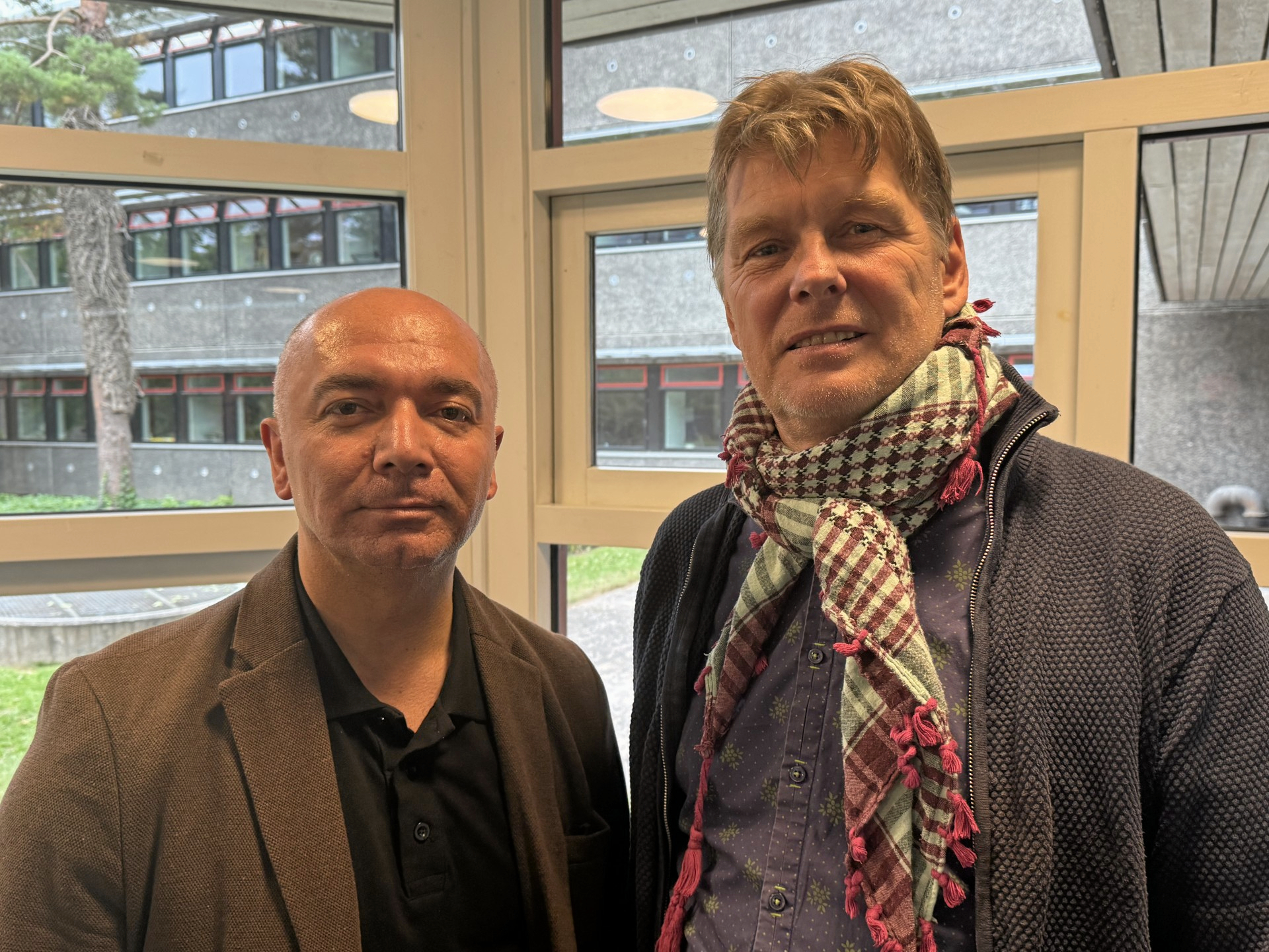 Dogan Polat (tv) og Paw Østergaard Jensen fra Socialdemokratiet i Albertslund. Akhlaq Ahmad kunne ikke være til stede, da billedet blev taget.