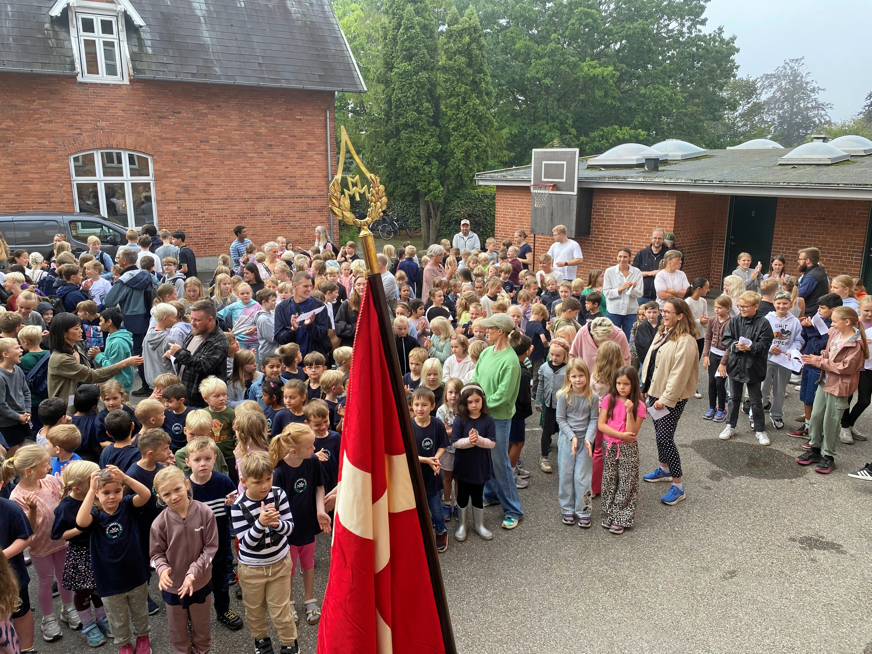 Der var både sang og kage til Marie Mørks Skoles 130 års fødselsdag.