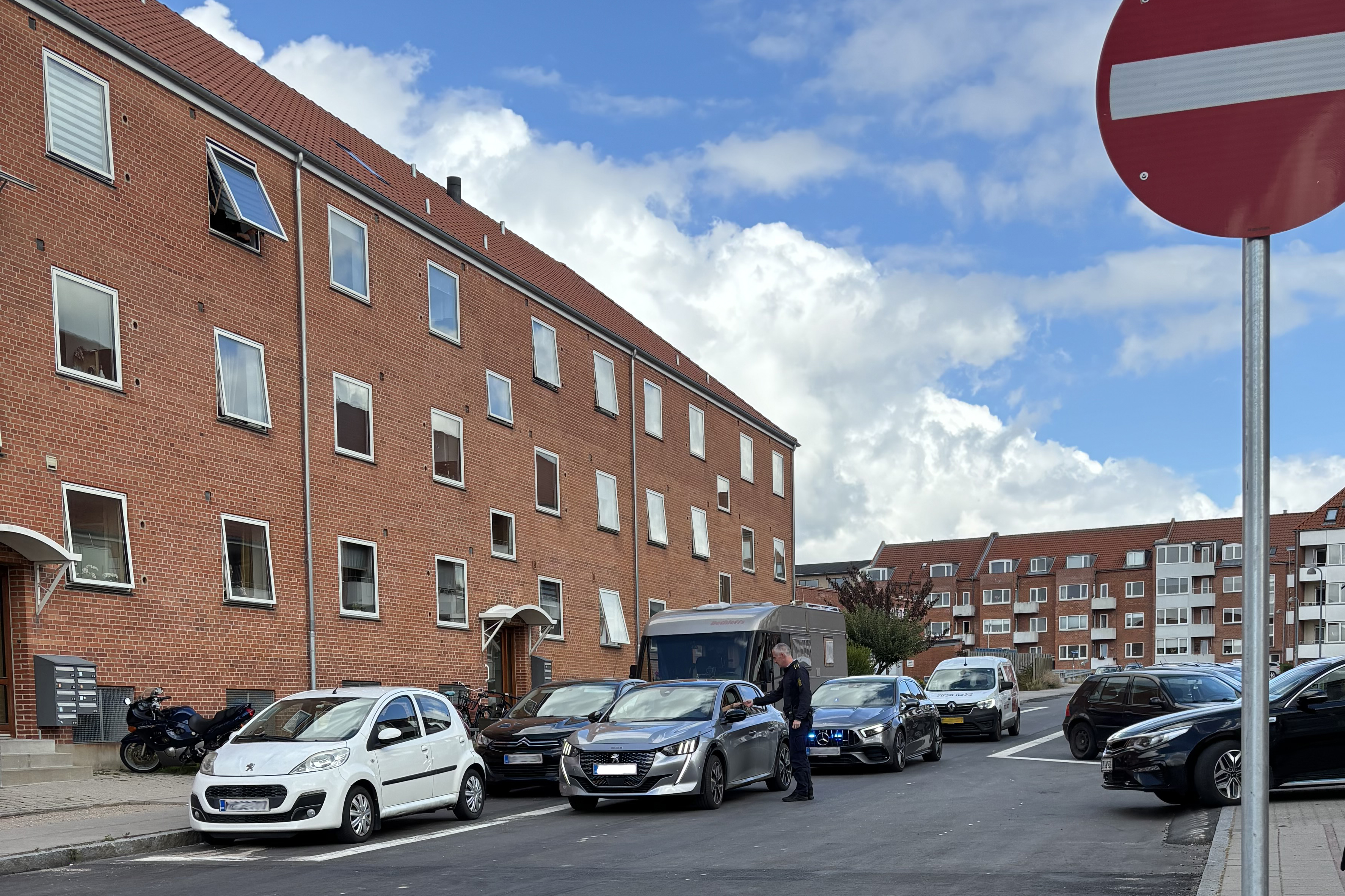 Bilist standset af politiet for at køre mod ensretningen i Fynsgade.