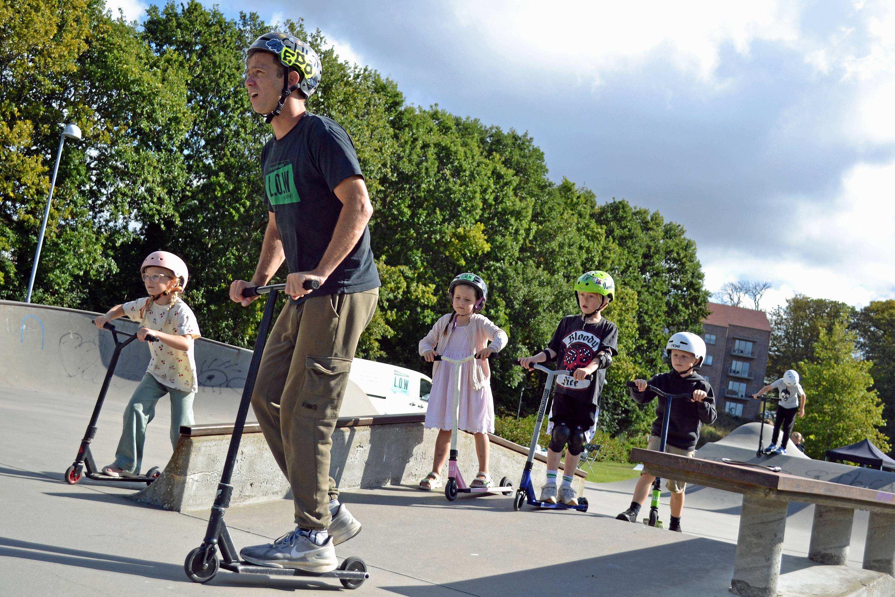 Lørdag den 5. september er der bevæg-festival i Kalundborg. Billedet her er fra sidste års festival, hvor L.O.W. Academy underviste i løbehjul på skatebanen i Kalundborg.