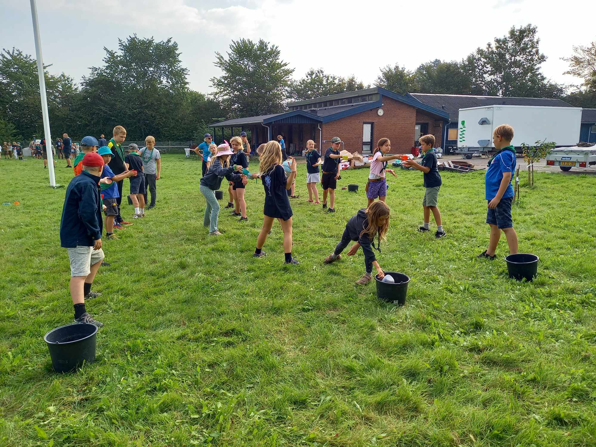 Fra 12. til 14. september samles mere end 180 spejdere fra de fire lokale grupper – 1. Lillerød, Palnatoke, Blackfoot og KFUM Allerød-Lynge – ved Blovstrød-gruppen Blackfoots hytte og grund i Tokkekøb Hegn