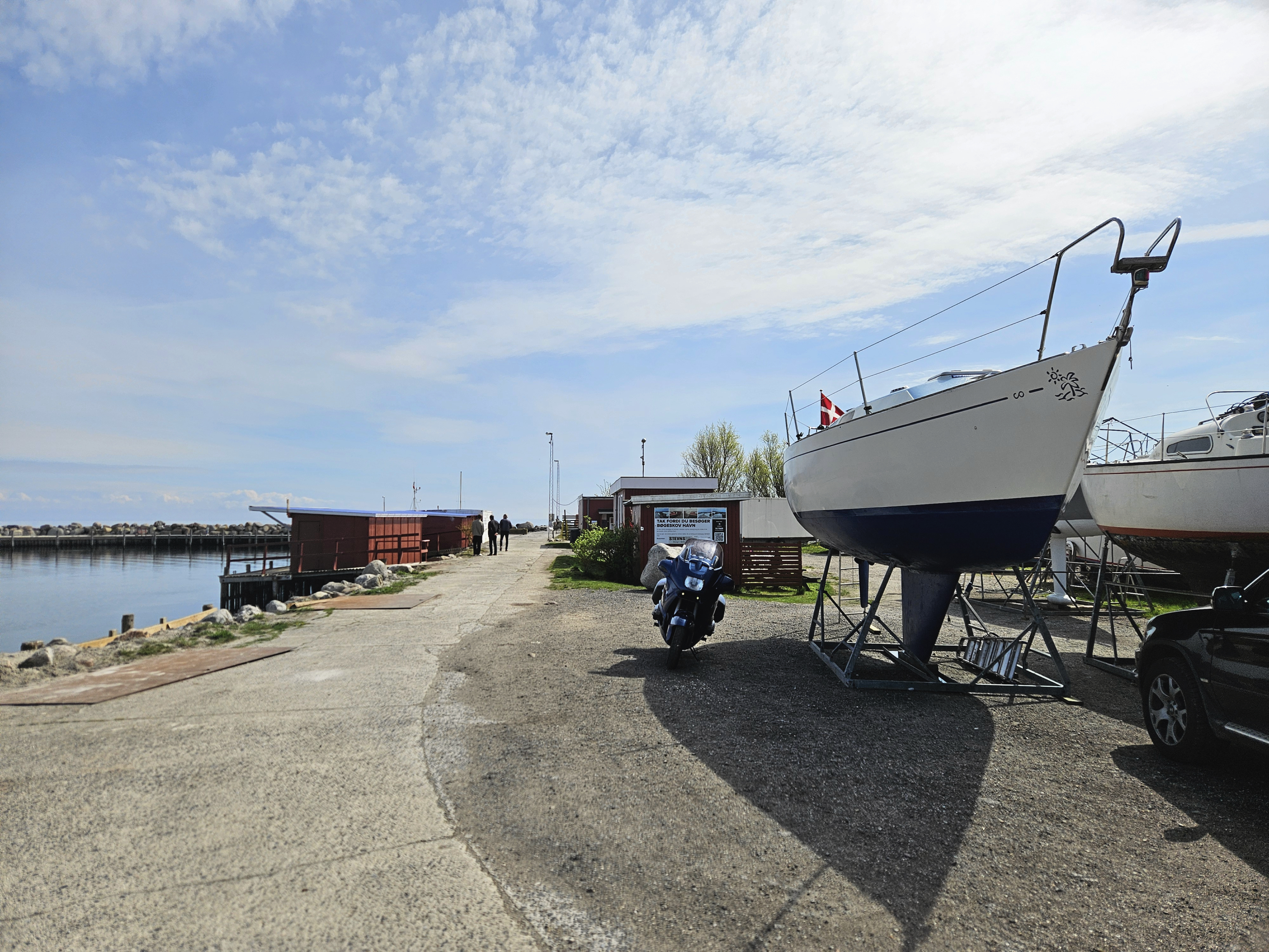 Bøgeskov Havn i april 2025, da Foreningen Bøgeskov Havn stolt viste den genoprettede havn frem.