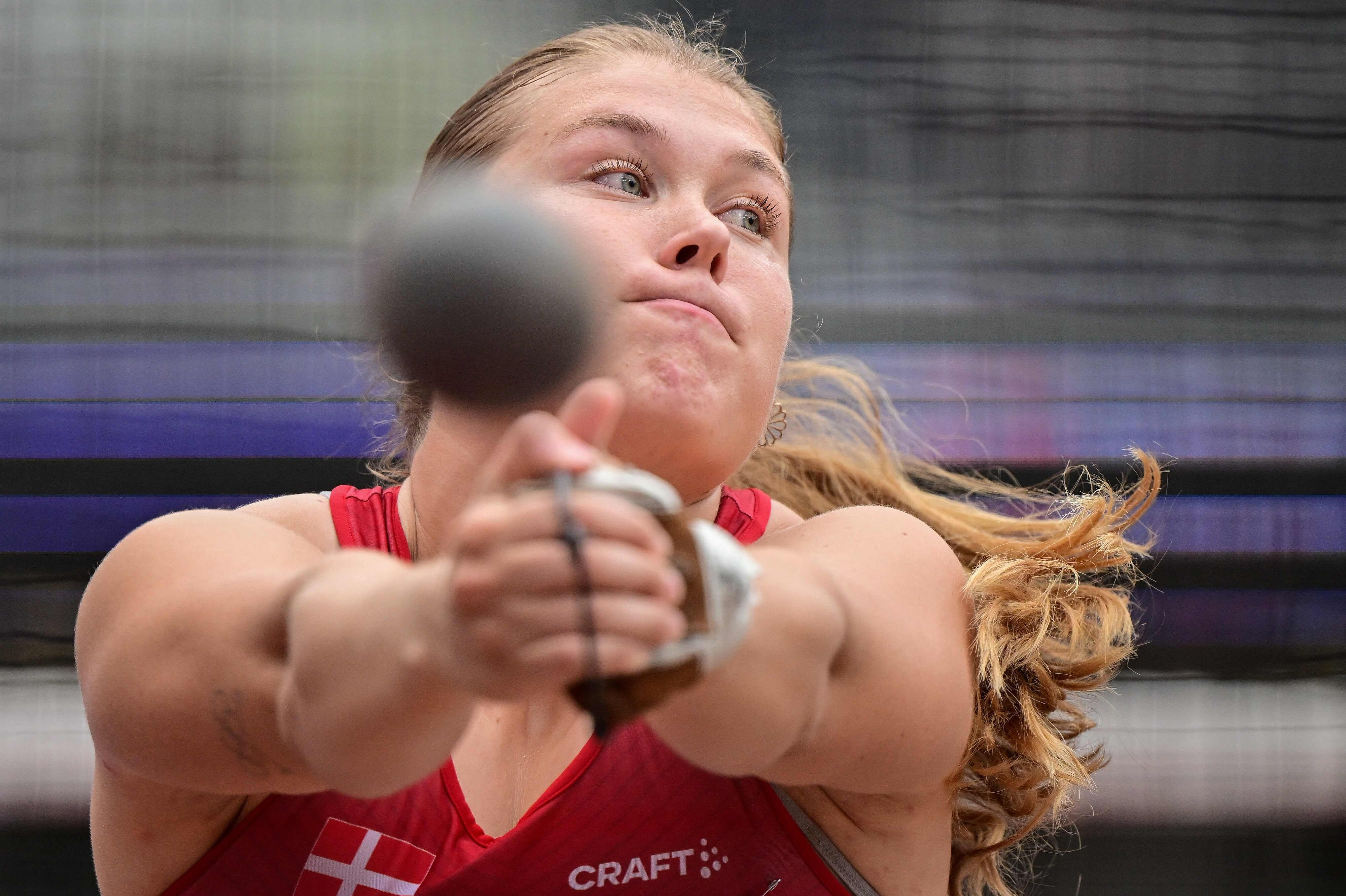 Katrine Koch Jacobsen skal mandag eftermiddag dyste i finalen i hammerkast ved atletik-VM i Tokyo. Søndag blev hun nummer otte i kvalifikationen.