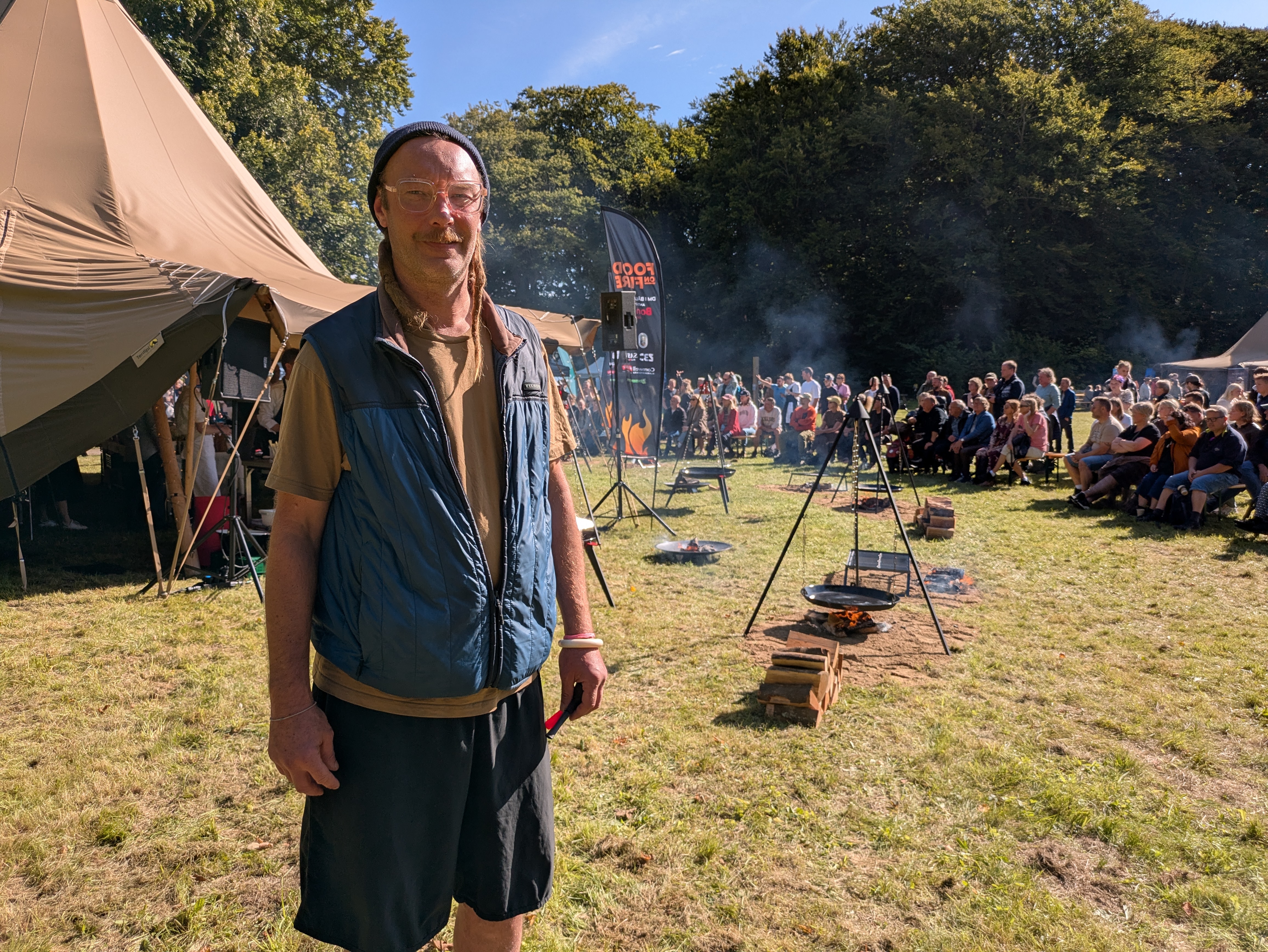 Nikolaj Kirk er igen at finde i dommerpanelet, når Danmarksmesterskaberne i Bålmad finder sted i september. Lige nu kan kombattanterne til konkurrencen melde sig.