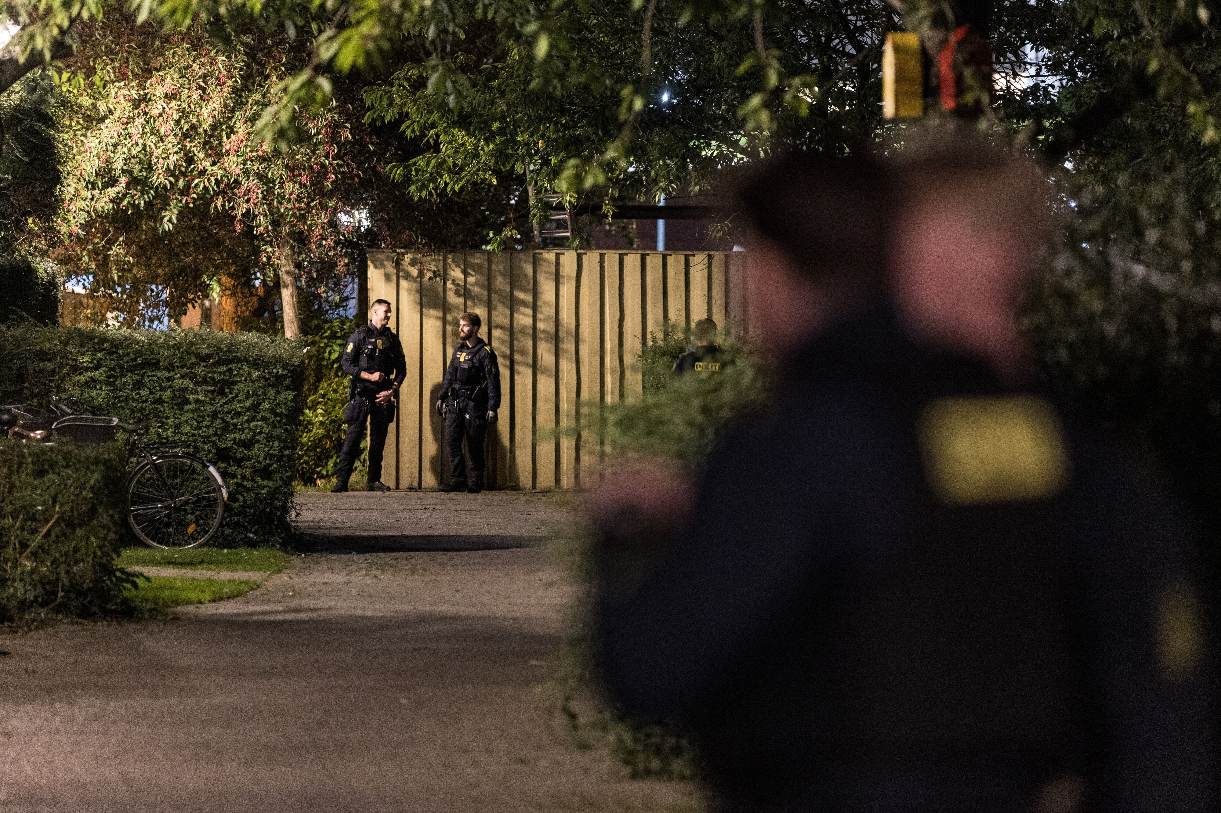 Politiet var mandag aften og natten til tirsdag til stede ved Holmbladsgade på Amager i forbindelse med et skyderi.