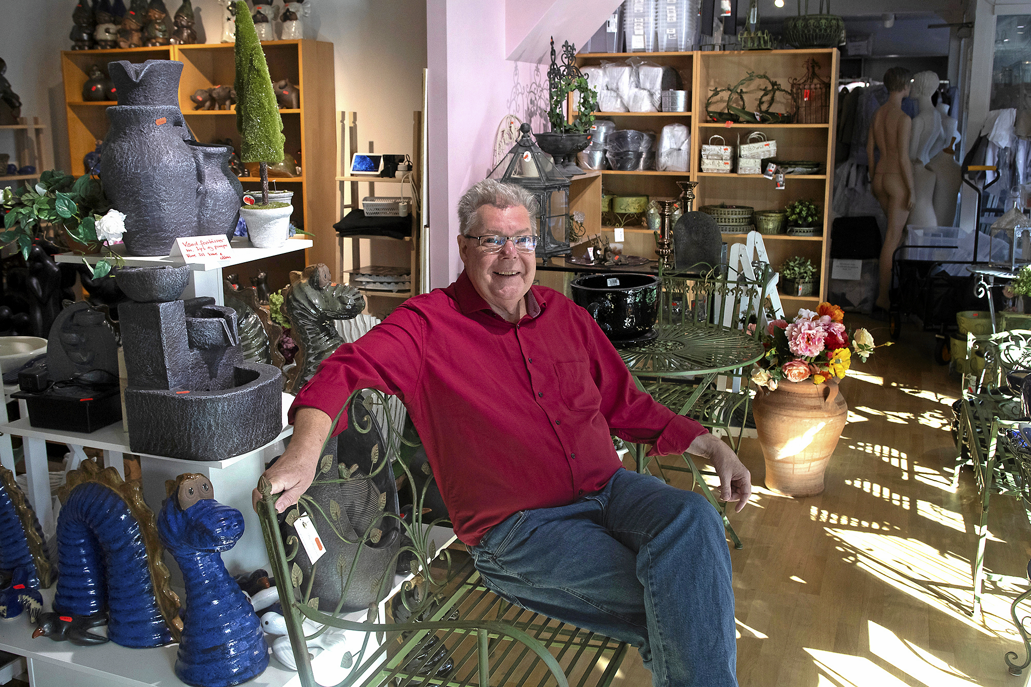 Henrik Schönheinz har åbnet Kreta Krukker & Brugskunst i Skt. Peders Stræde.