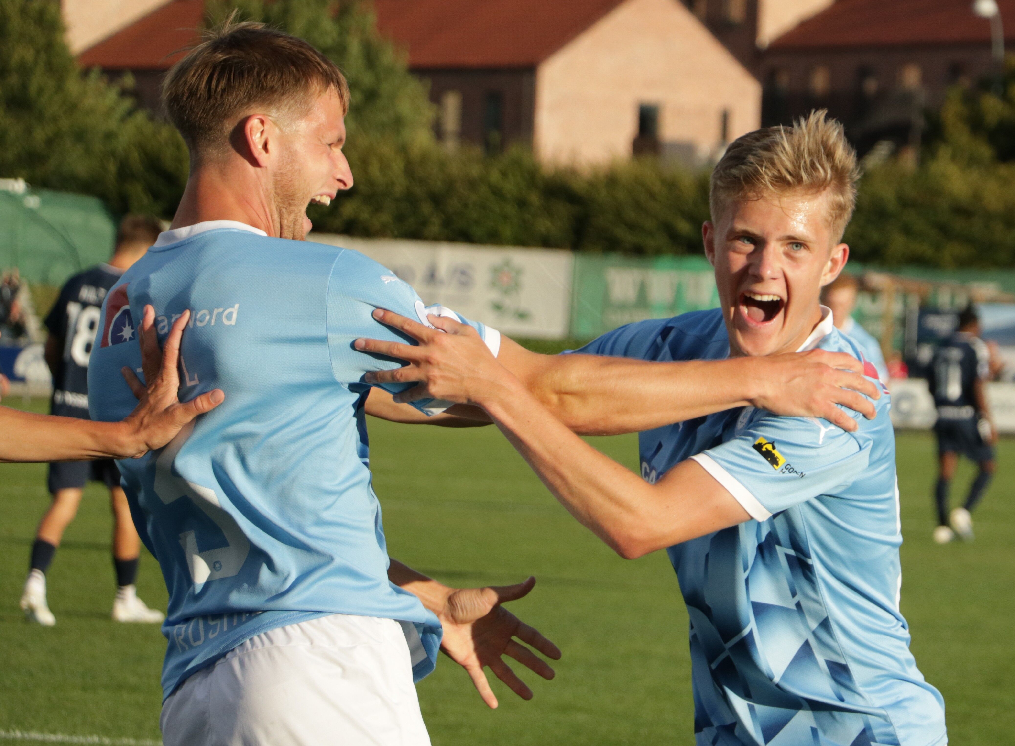 Mads Skøtt (th.) er fortid i FC Roskilde.