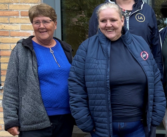 På listen er også Käthe Søeballe (tv), der er formand for DF Furesø, og Lene Karmisholt, der er DFs spidskandidat. - Gitte Schwartz På listen er også Käthe Søeballe (tv), der er formand for DF Furesø, og Lene Karmisholt, der er DFs spidskandidat.