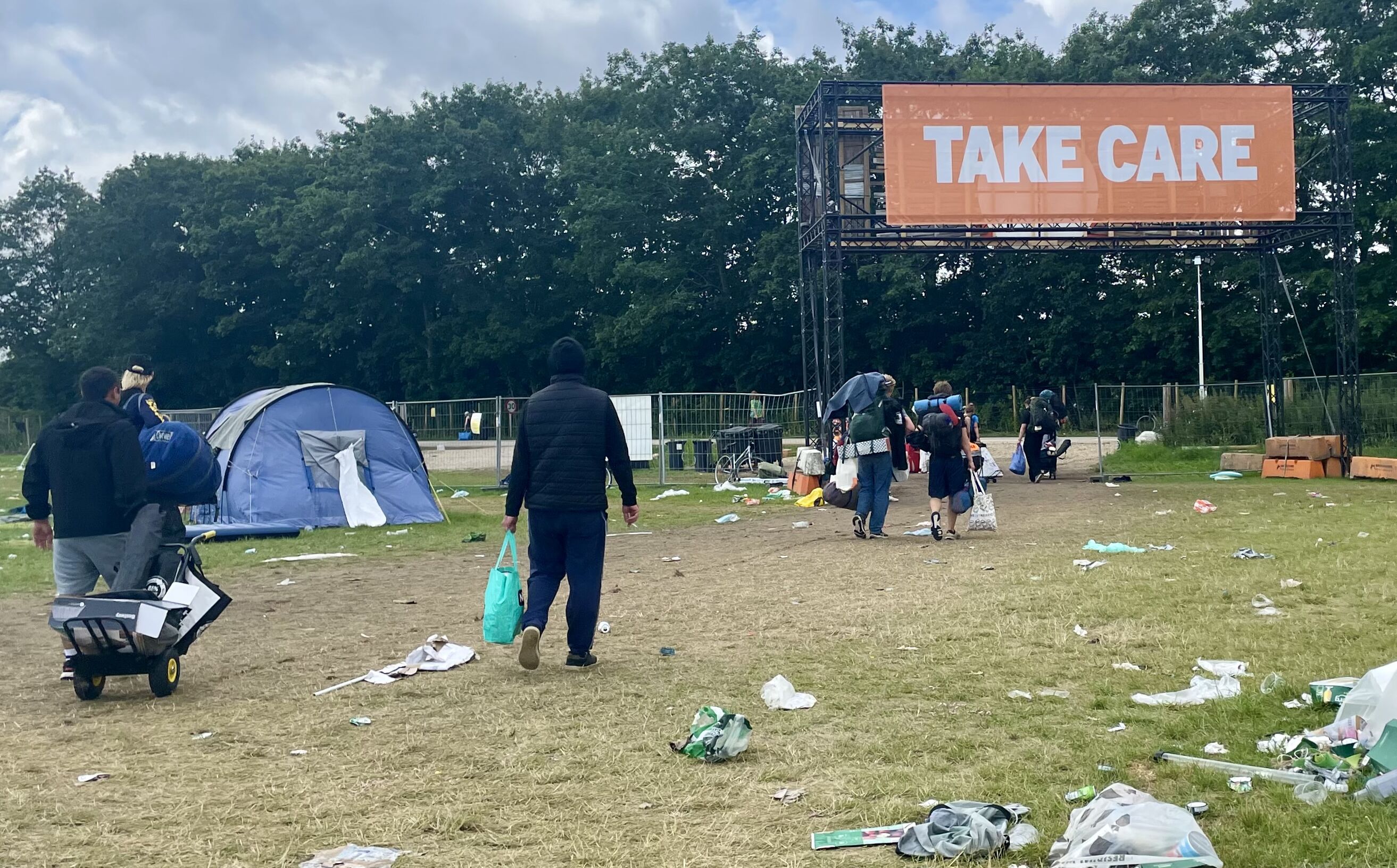 En 18-årig mand havde tilsyneladende meget svært ved at forstå festivalens budskab om at passe på hinanden.