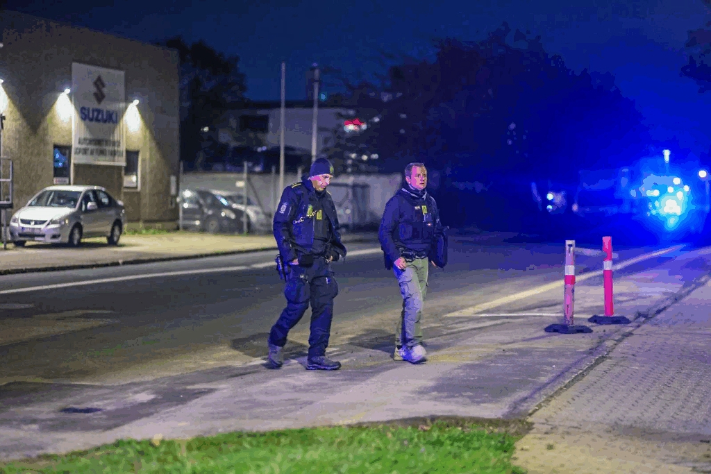 Den 23-årige blev anholdt senere samme aften. Nu er han tiltalt. - Presse-fotos.dk Den 23-årige blev anholdt senere samme aften. Nu er han tiltalt.