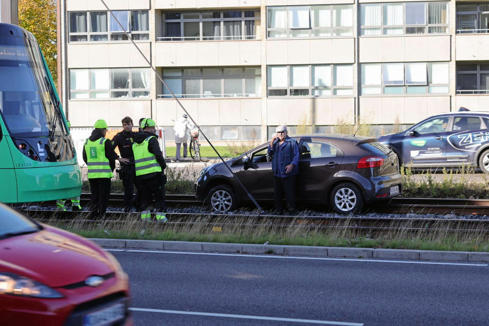 Der var ingen tilskadekomne, da manden kørte ud på letbanesporet.