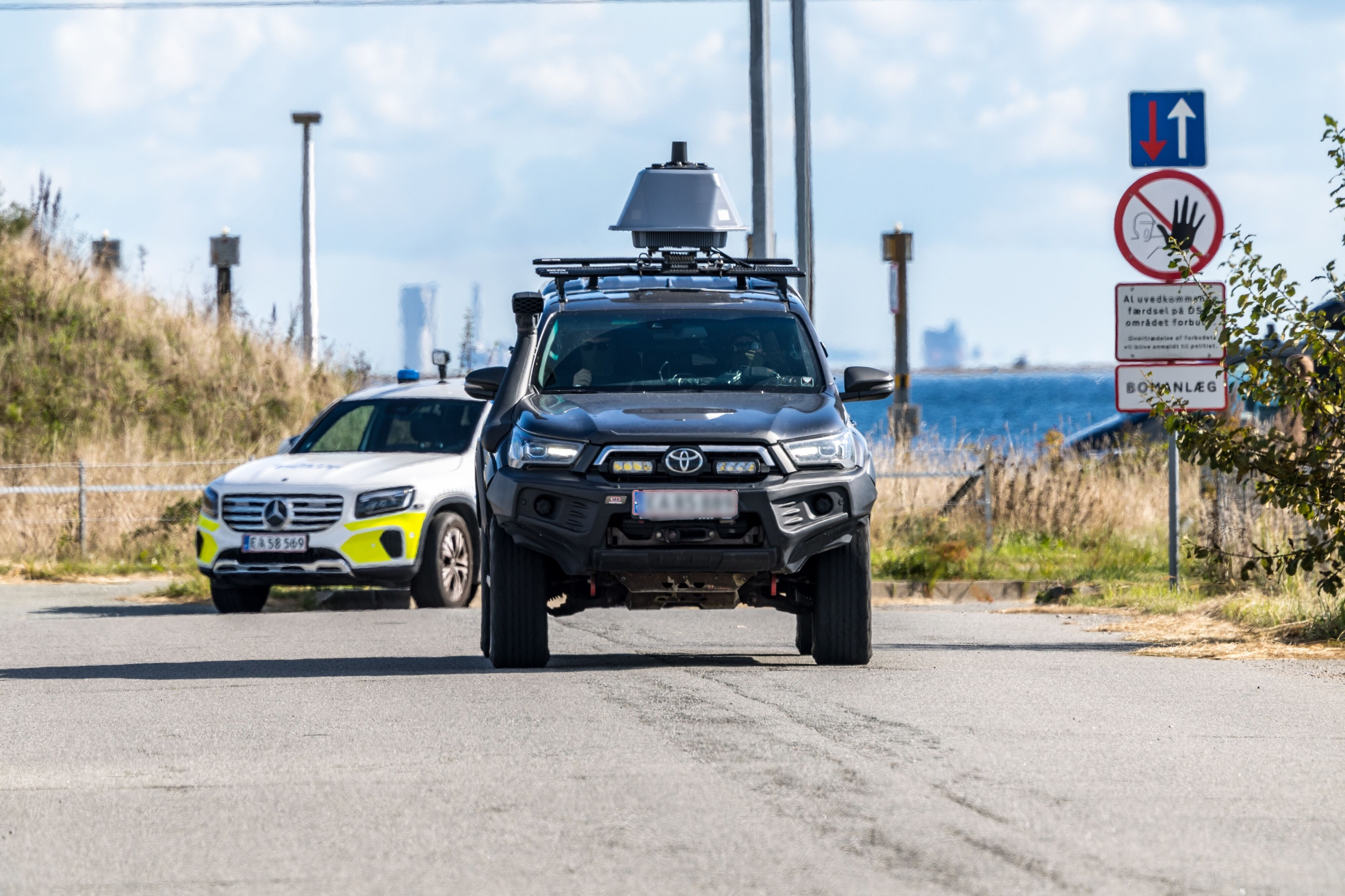 I slutningen af september blev luftrummet over Københavns Lufthavn lukket i fire timer på grund af droneaktivitet. Politiet var efterfølgende stærkt til stede i området. (Arkivfoto).