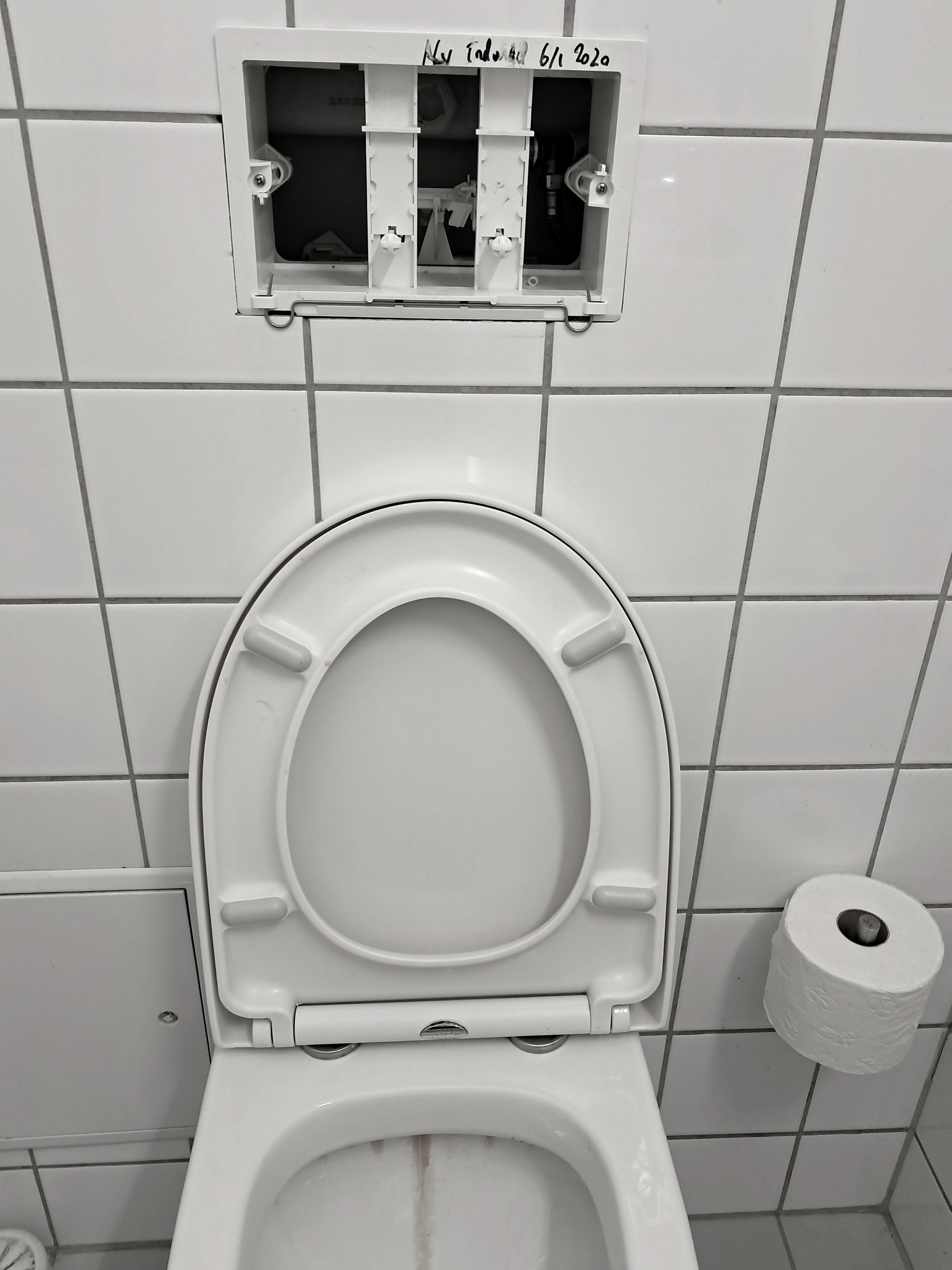 Hvor i Hørsholm finder du mon dette toilet. Gæt eller læs med.