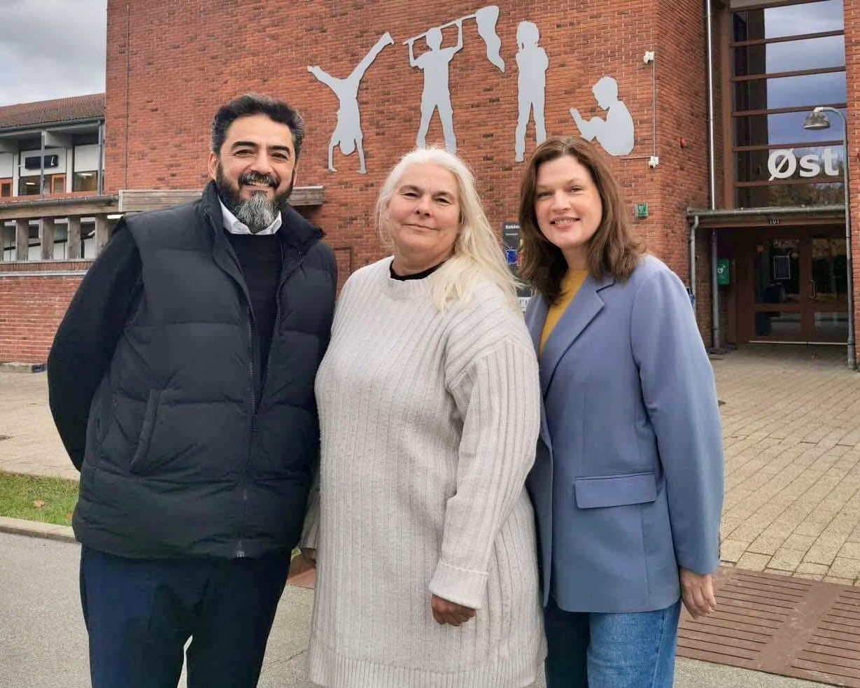 Ergin Øzer, Dorte Beyer Nielsen og Louise Mehnke fra Socialdemokratiet deler en fælles ambition om, at Kokkedal Skole skal være byens naturlige samlingspunkt