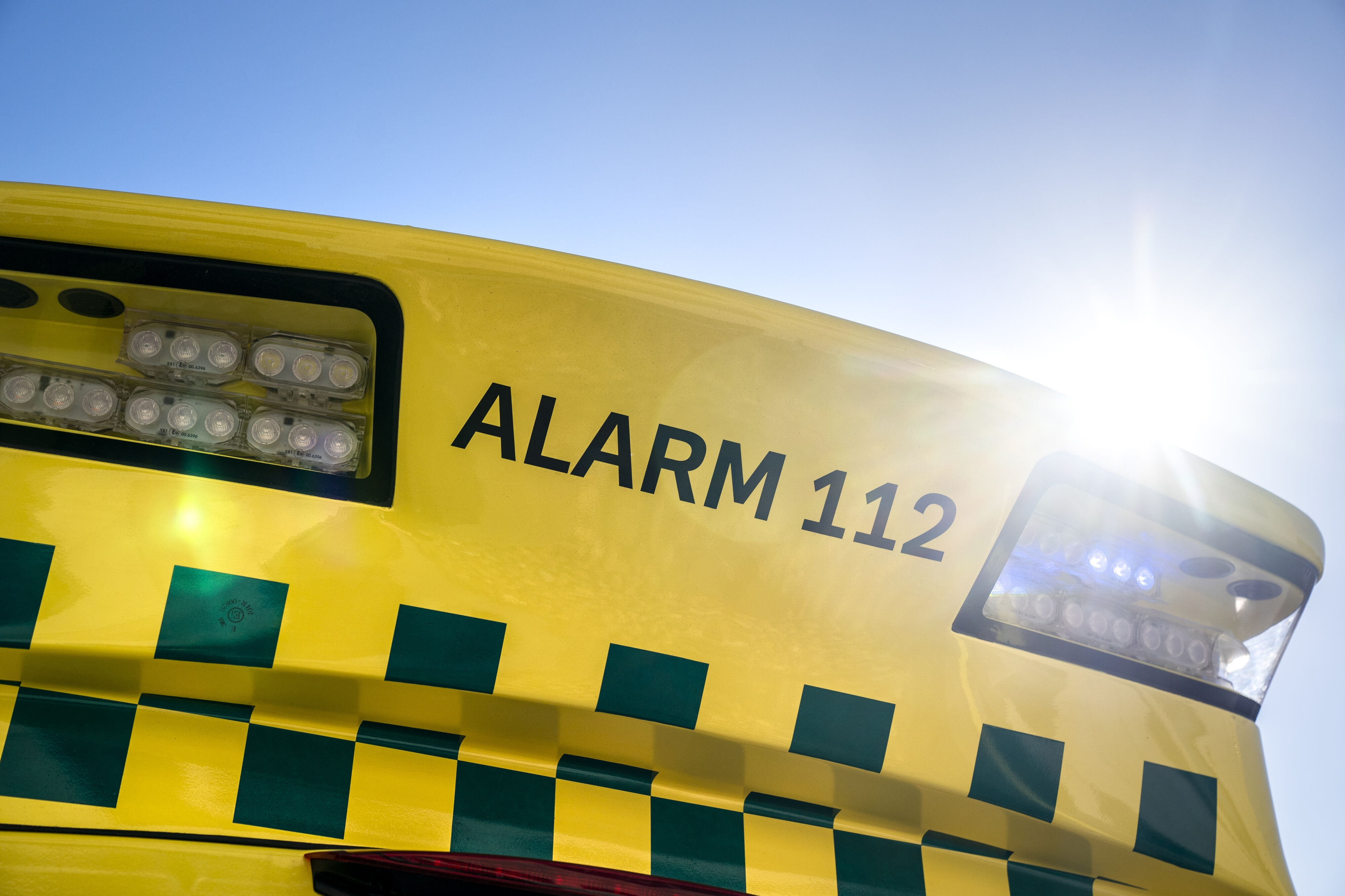 En ambulance med en dårlig patient kunne ikke passere en bilist mandag eftermiddag på motorvejen over strækning på 15 til 20 kilometer. Nu sigtes bilisten. (Arkivfoto).