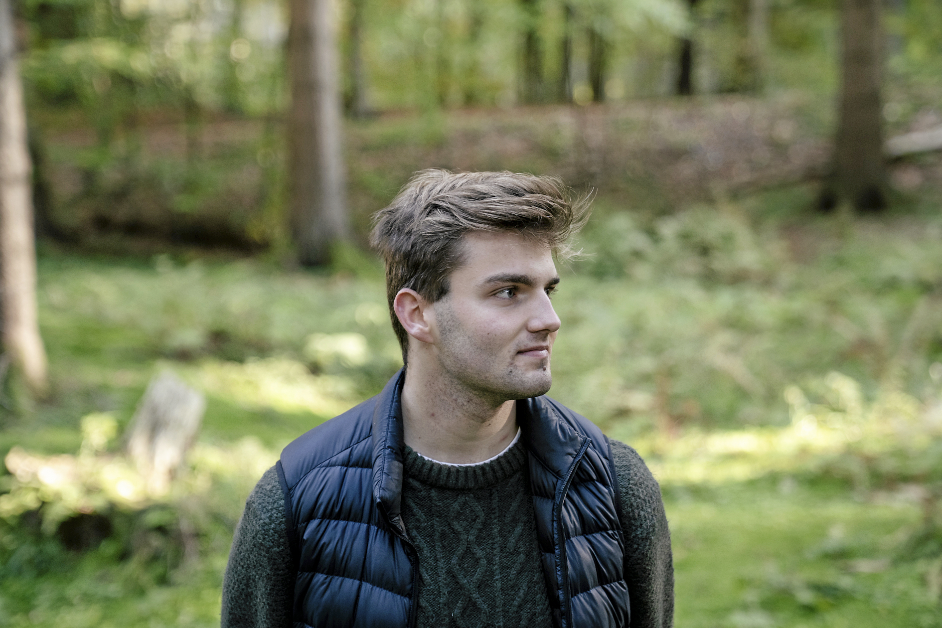 Mads Tandrup spejder blandt andet efter billige ungdomsboliger i Allerød, men finder dem ikke. Det vil han gerne ændre på.