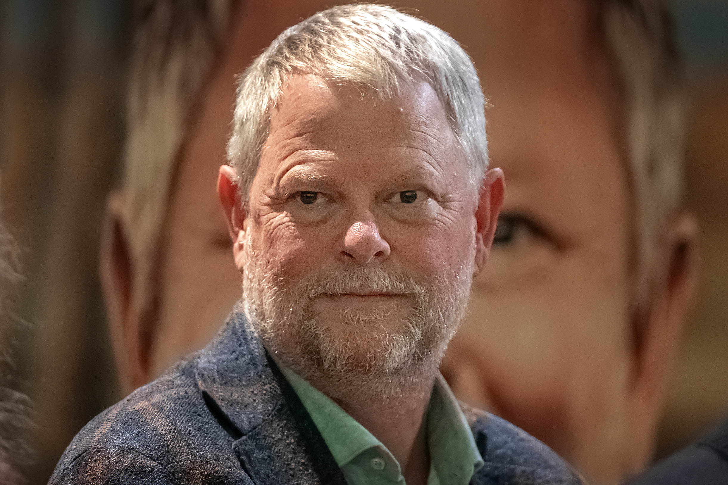 Borgmester Tomas Breddam (S) kunne natten til onsdag præsentere en aftale med SF, Enhedslisten, Radikale og Venstre, der igen gør ham til borgmester.