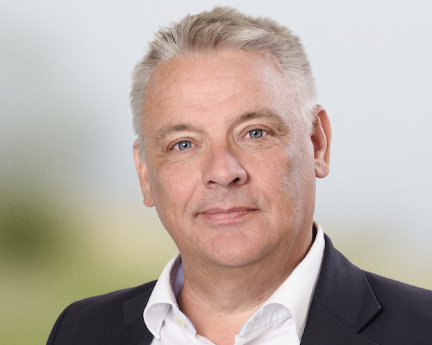Det er direkte uansvarligt at samle kritisk infrastruktur i et stort og fælles vandressourcecenter i en tid, hvor hybridkrig og cybertrusler er en realitet, skriver Per Askestad i dette debatindlæg.