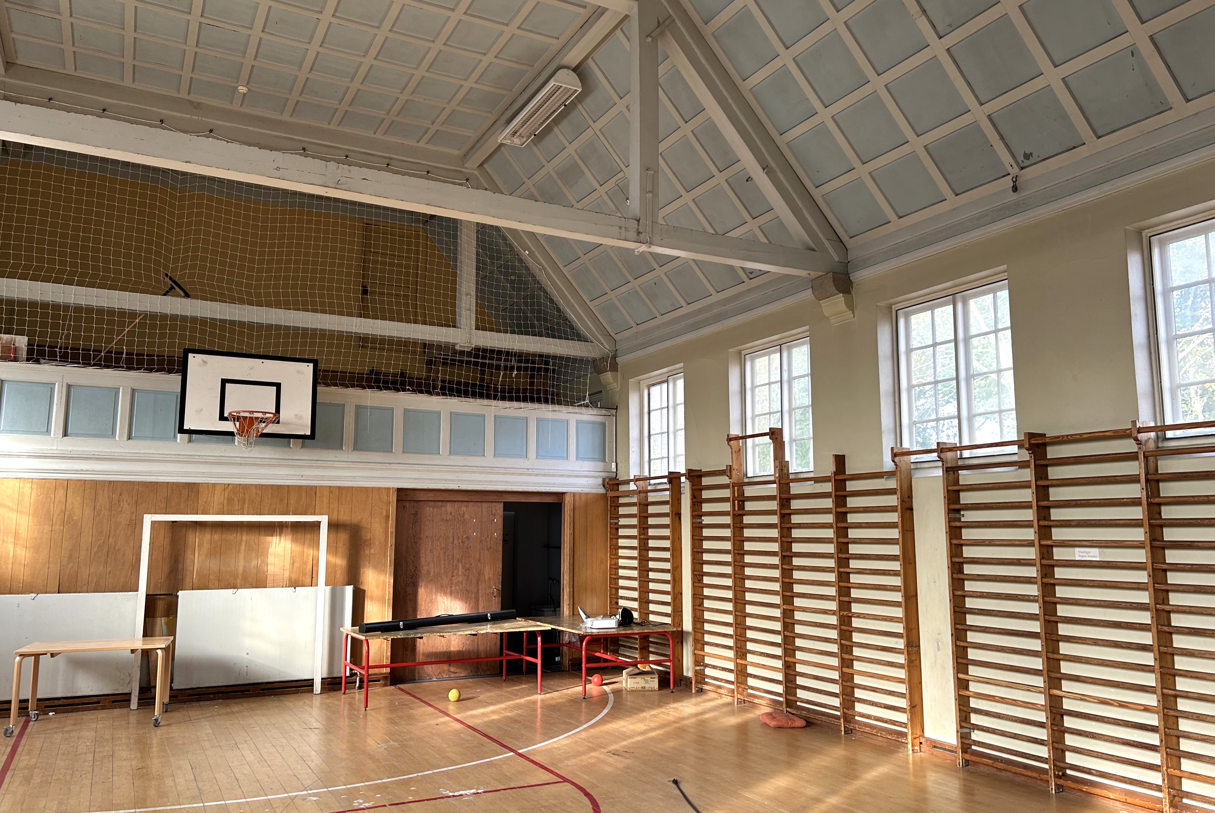 I generationer har den været et tempel for legemsøvelser - nu skal gammel gymnastiksal bruges til noget helt andet.