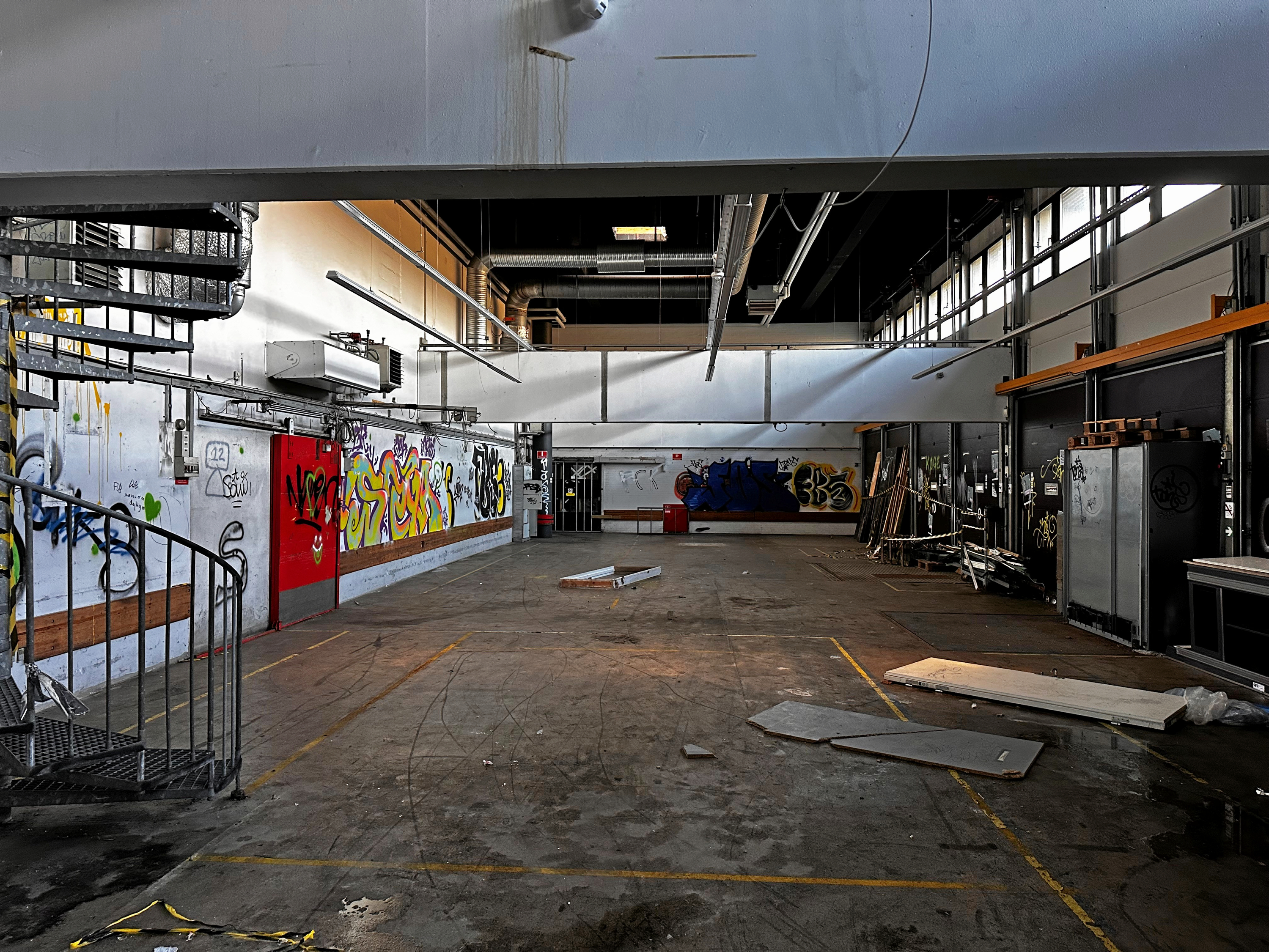 Posthusgrunden er i den grad stadig til debat. Her et billede inde fra de efterhånden noget bedagede tidligere posthus.