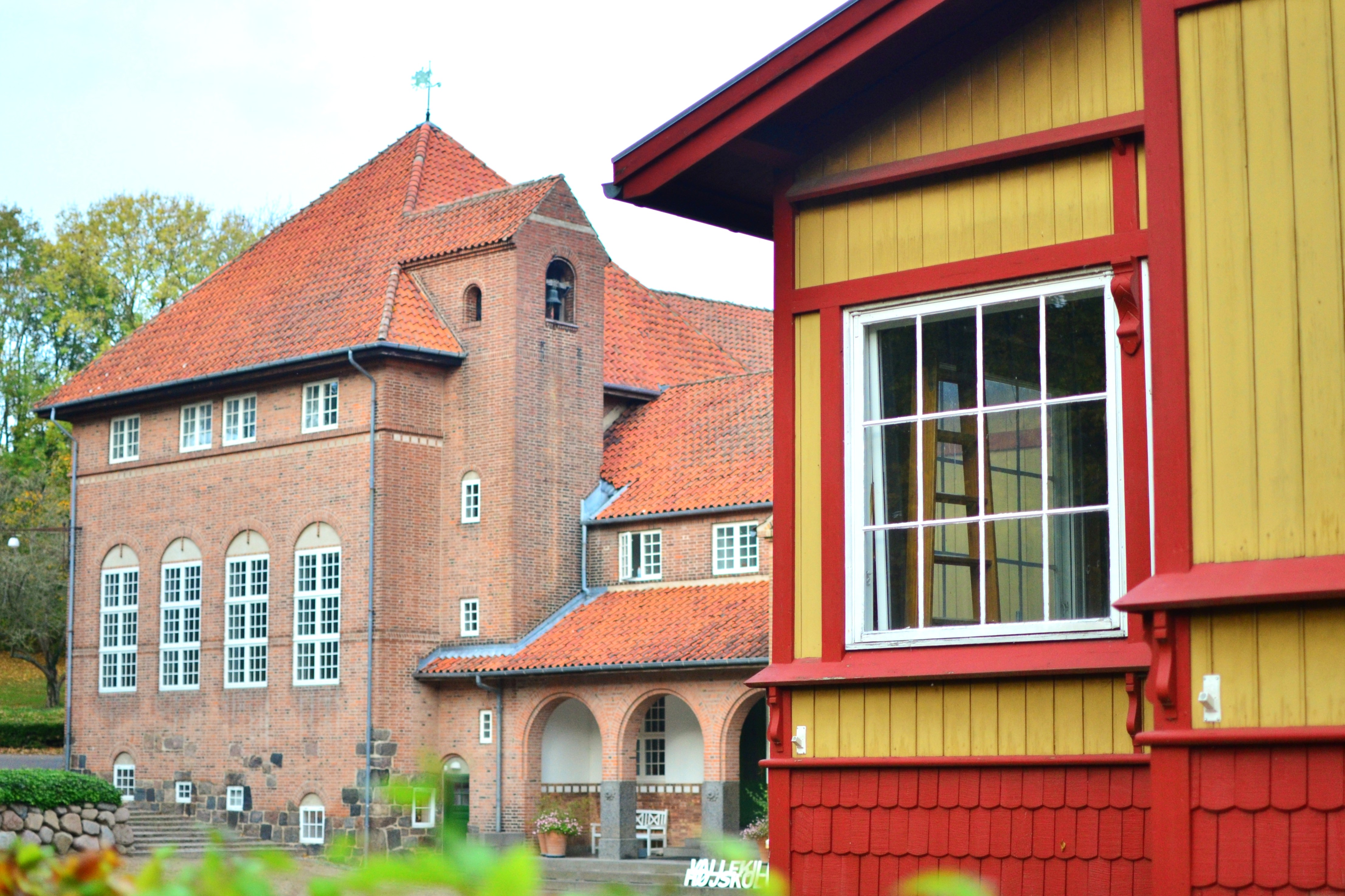 Stjernearkitekten Martin Nyrop tegnede Øvelseshuset og hovedbygningen på højskolen.