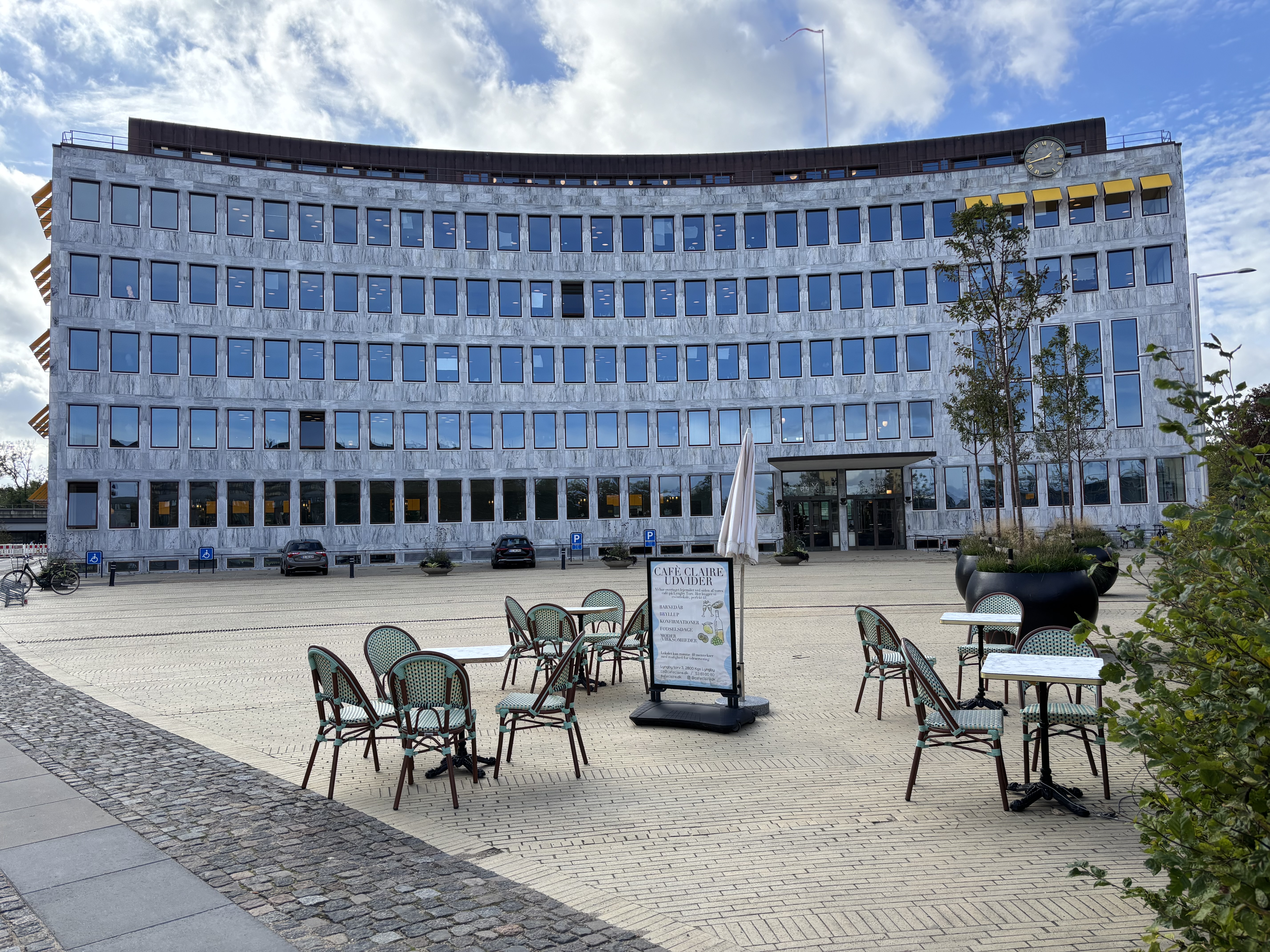 Udfordringen er så stor, at der er behov for besparelser ned i alle områder, skriver kommunens forvaltning.