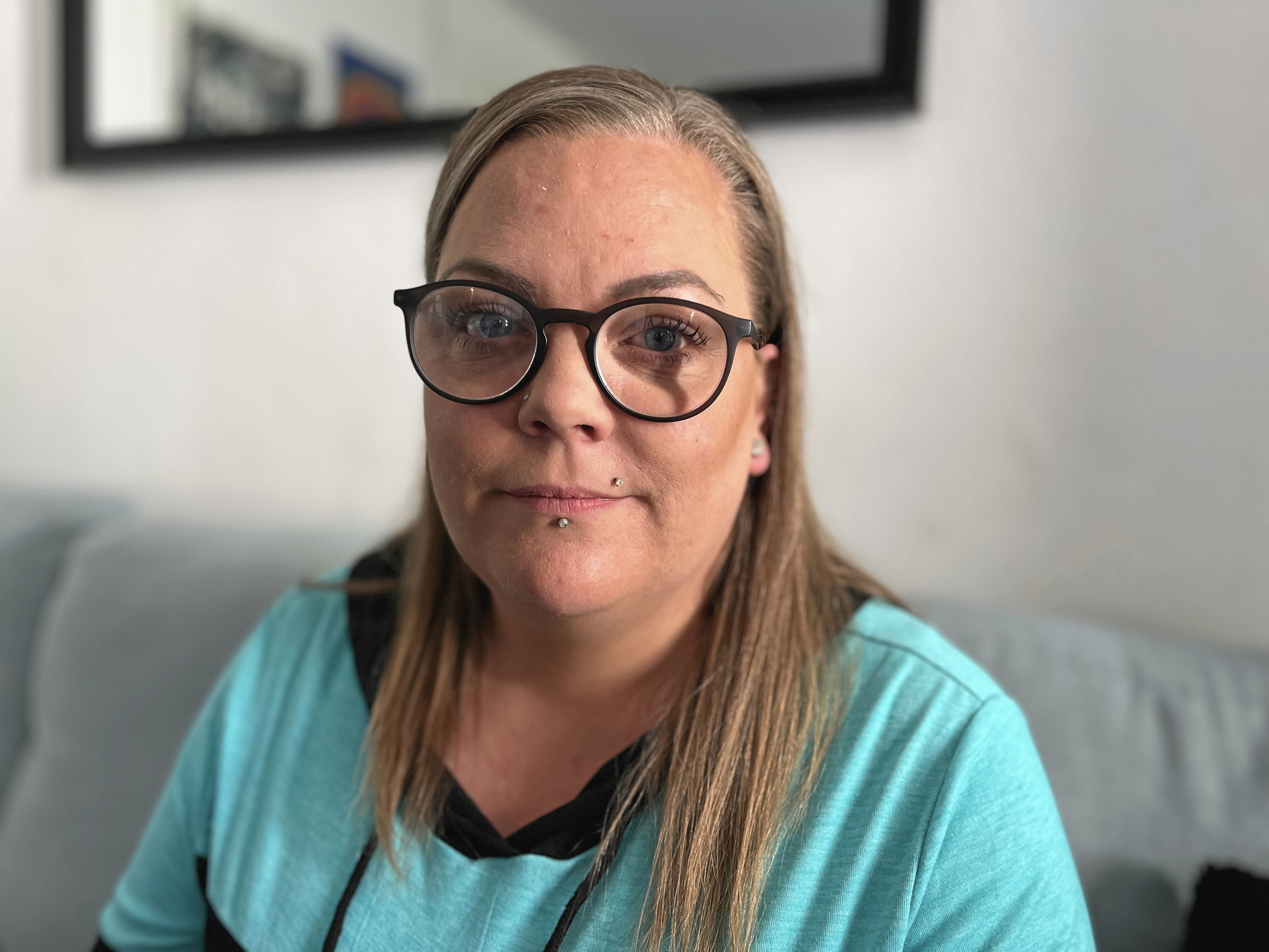 Christina Eriksen har i mange år rakt ud og bedt om hjælp til hendes søn, som mistrivedes. I dag er hendes tillid til kommunen ikke-eksisterende.