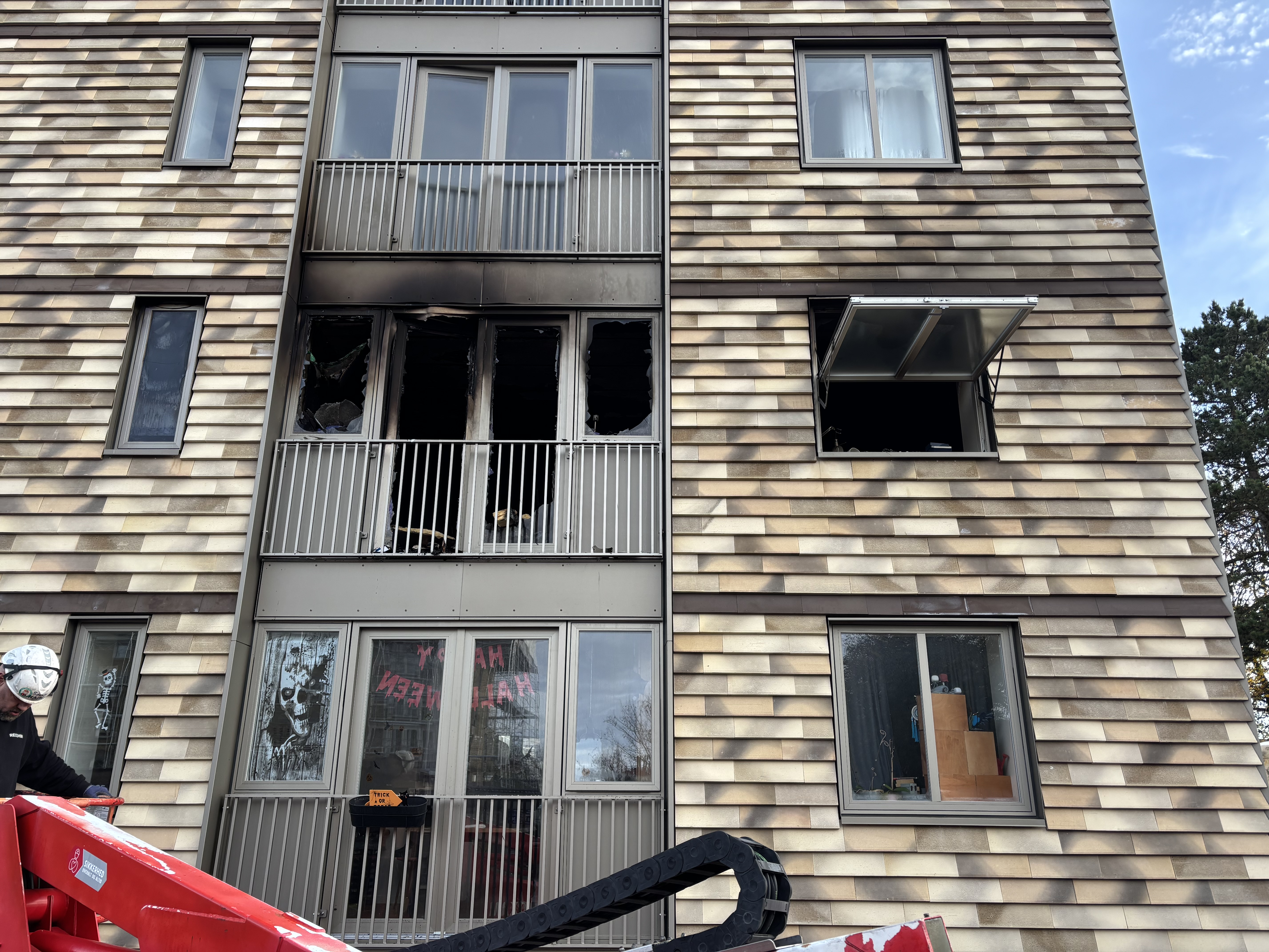 Der udbrød brand i en lejlighed på Søndre Ringvej torsdag eftermiddag.