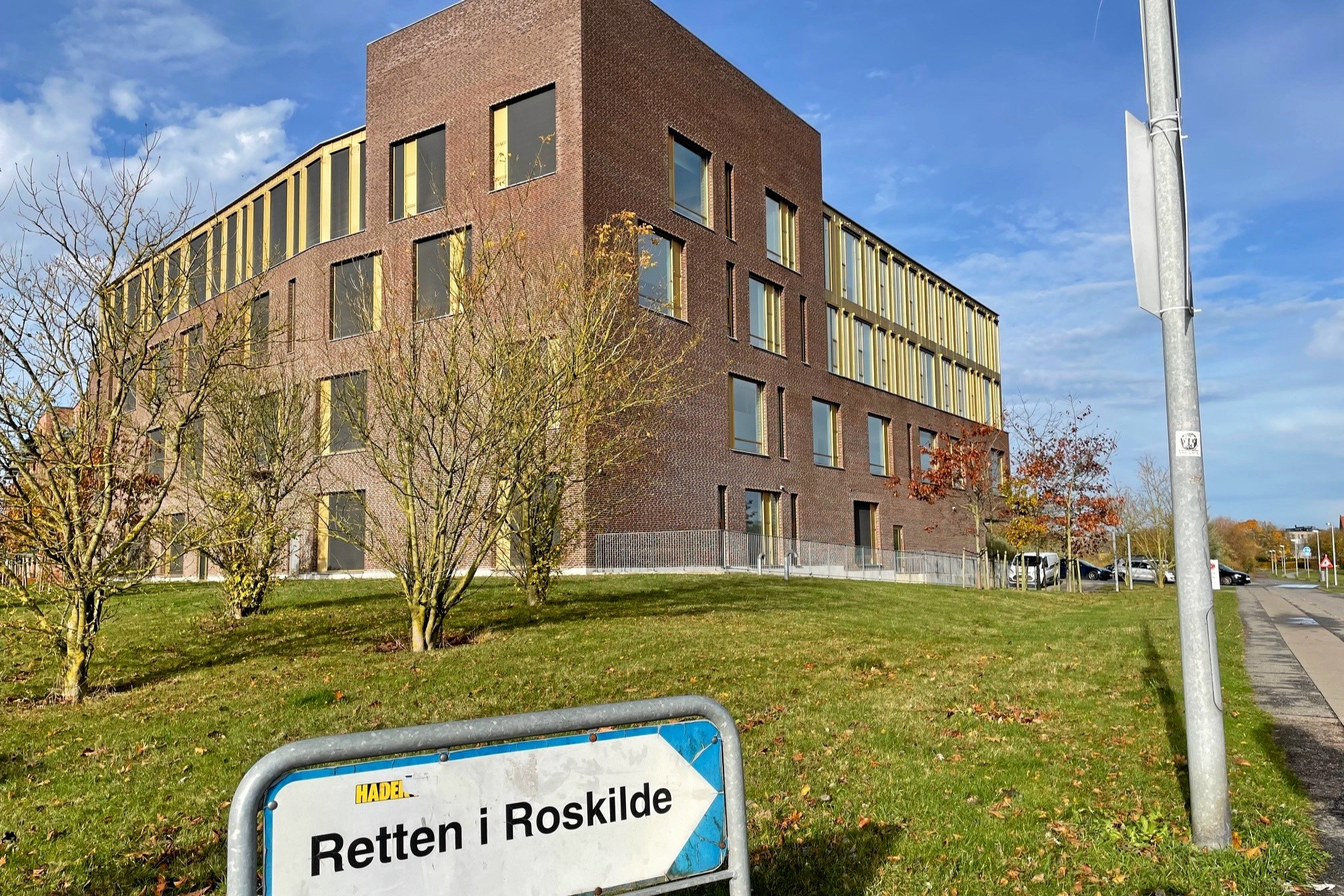 De tog mænd er blevet varetægsfængslet frem til 27. november.