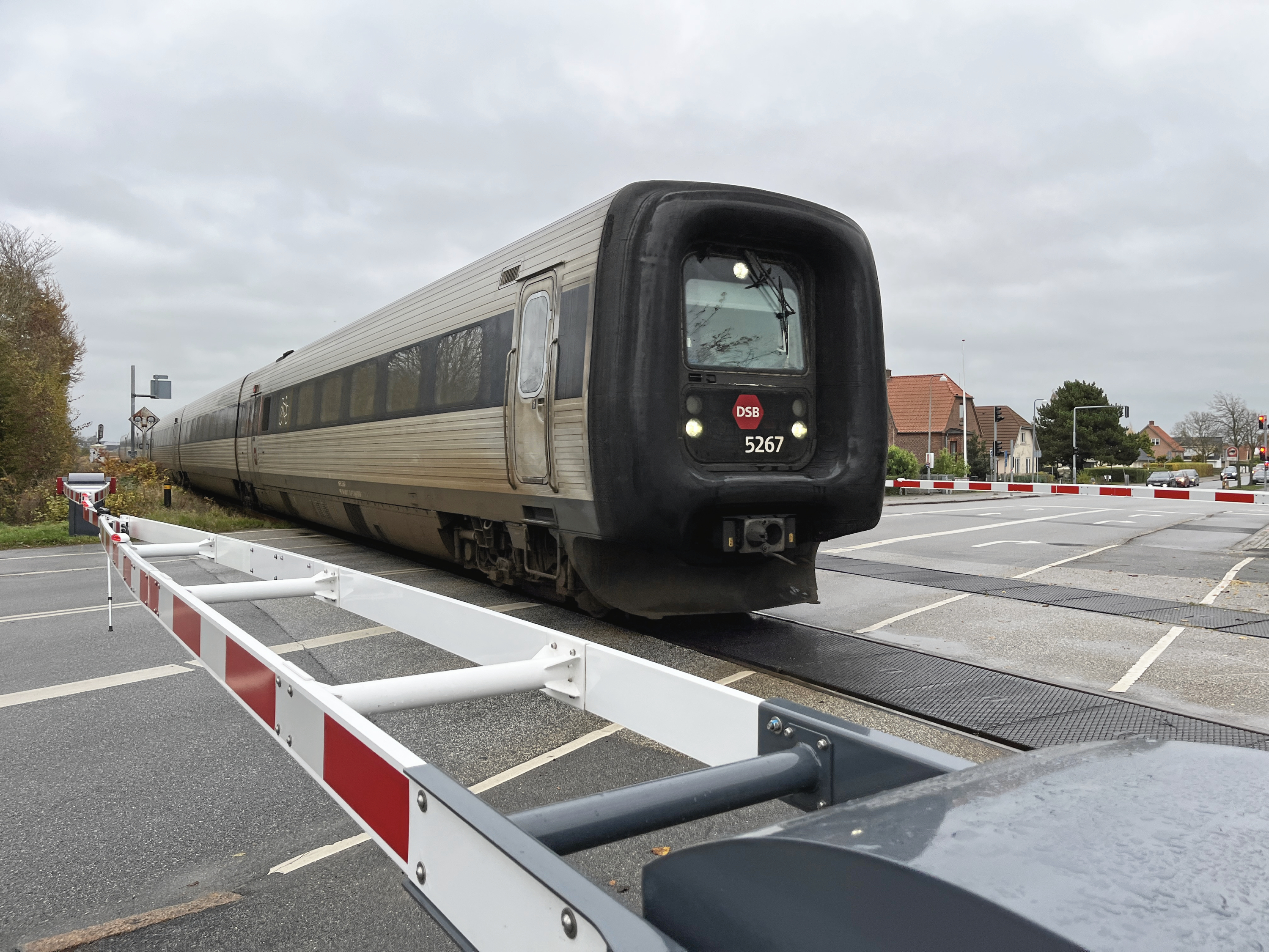 Flere pendlere finder sig forhåbentlig en plads i toget og slipper for at stå op, når DSB med deres nye køreplan sætter ekstra afgange ind på strækningen mellem Kalundborg og København.