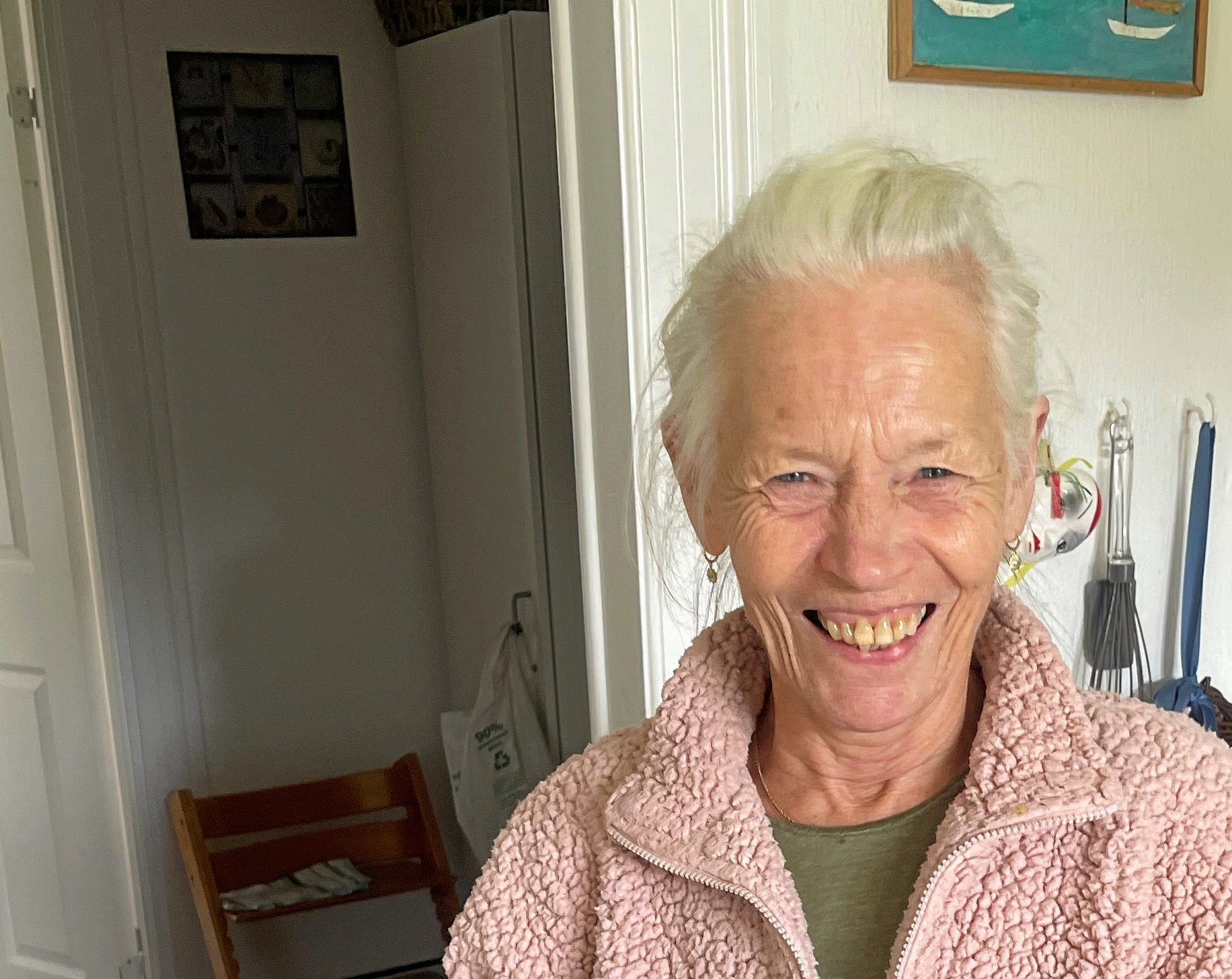 Anne Dorte Hejlskov debuterer som 75-årig som romanforfatter.